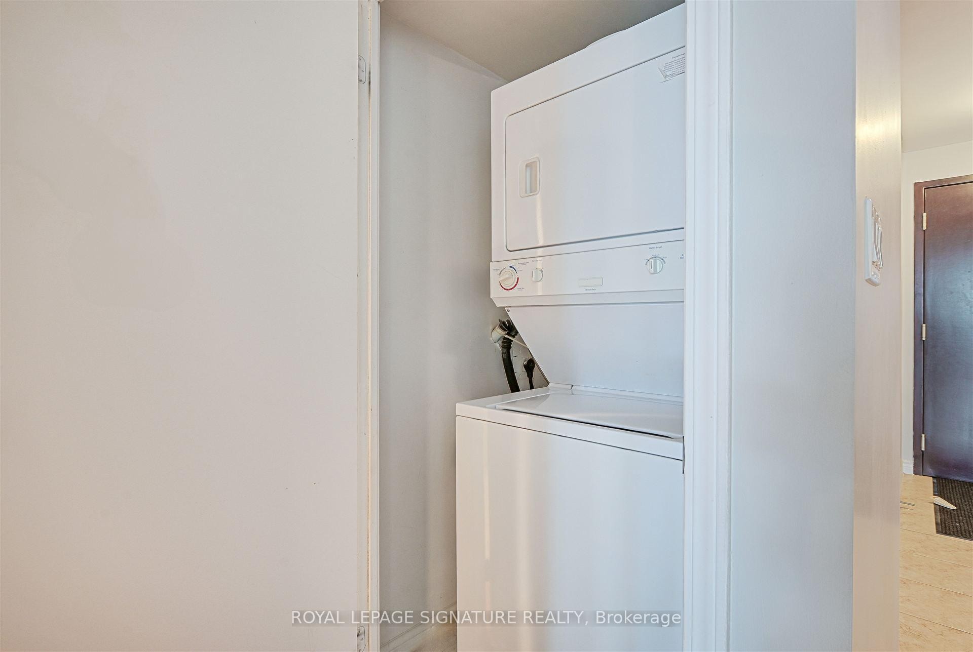 









410


Queens Quay

N/A West, 505,
Toronto,




ON
M5V 3T1

