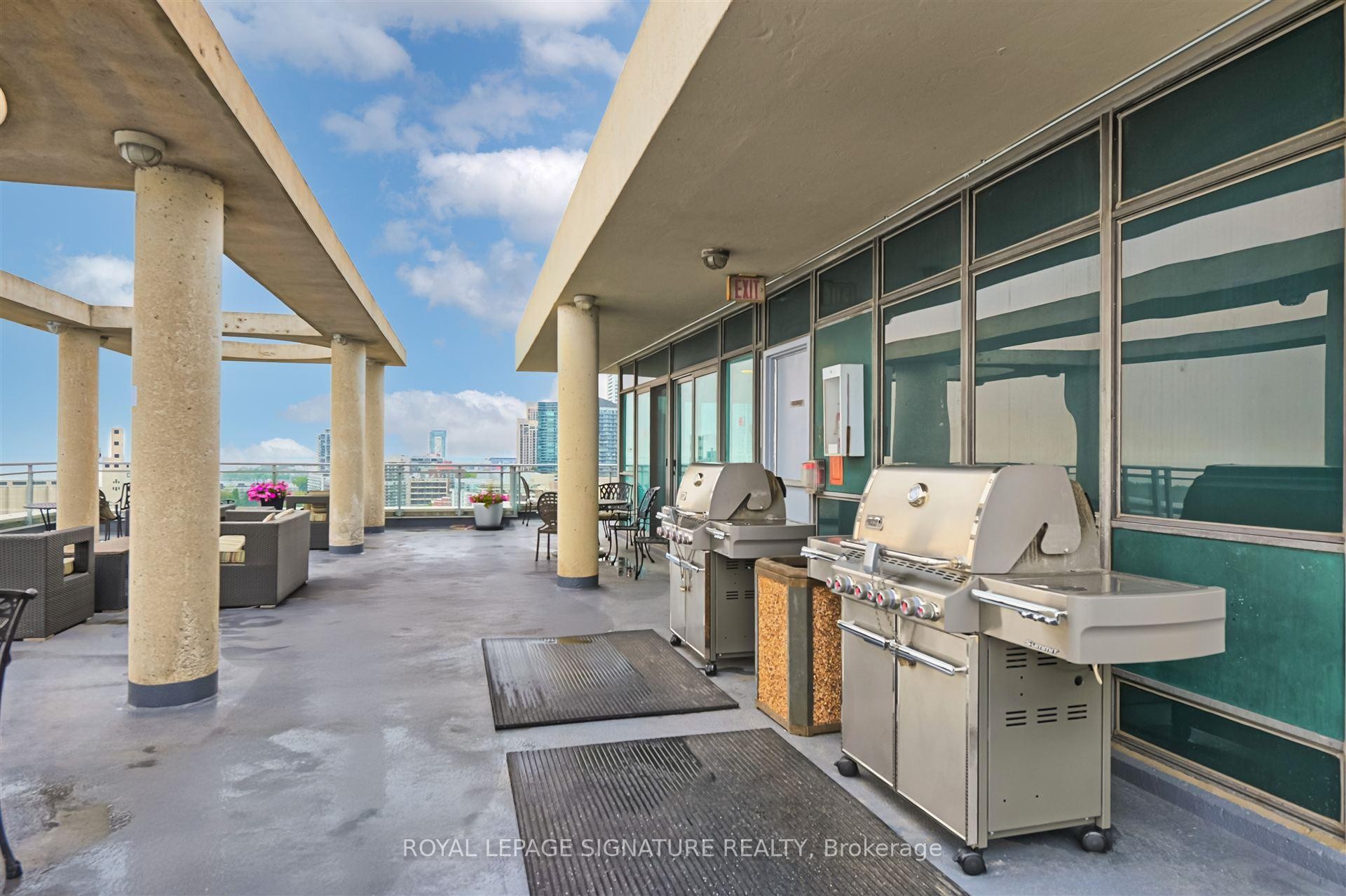 









410


Queens Quay

N/A West, 505,
Toronto,




ON
M5V 3T1

