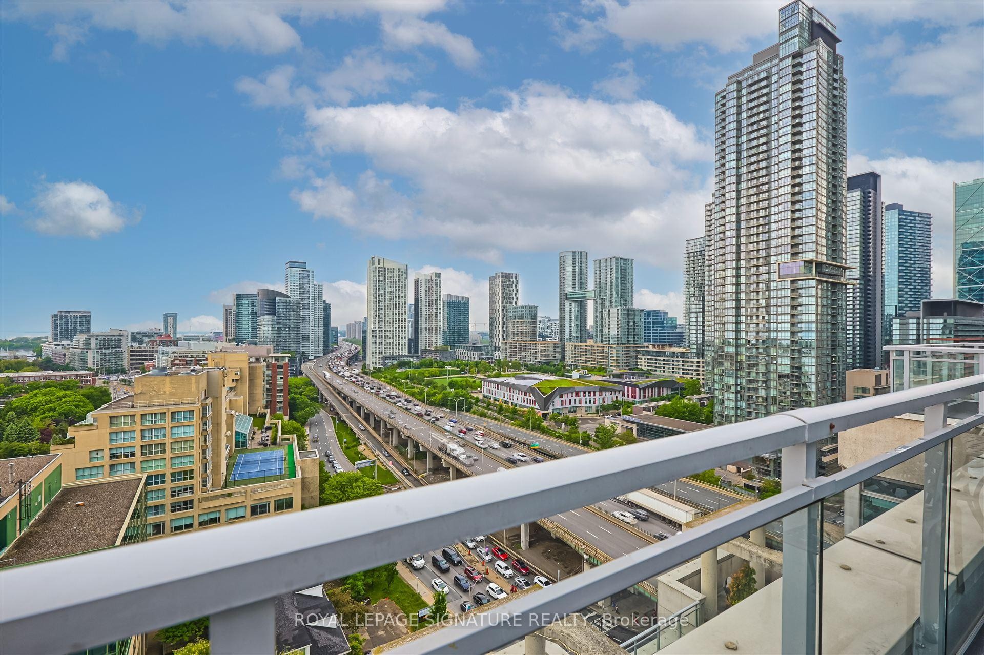 









410


Queens Quay

N/A West, 505,
Toronto,




ON
M5V 3T1

