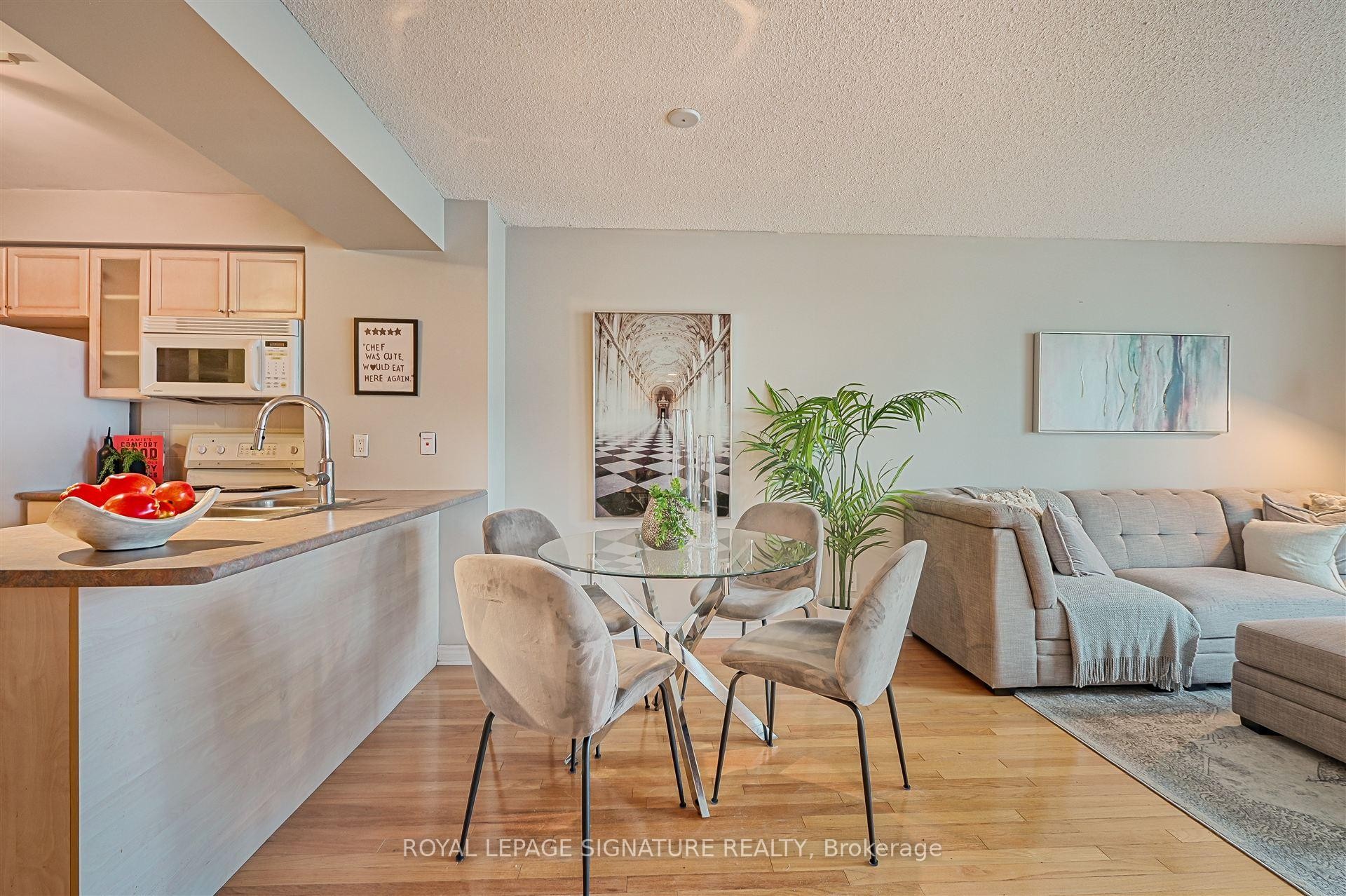 









410


Queens Quay

N/A West, 505,
Toronto,




ON
M5V 3T1

