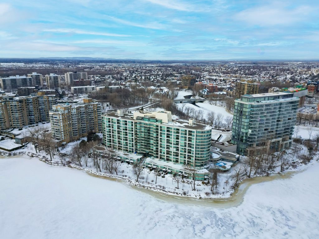 









4450


Prom. Paton

, 511,
Laval (Chomedey),




QC
H7W5J7

