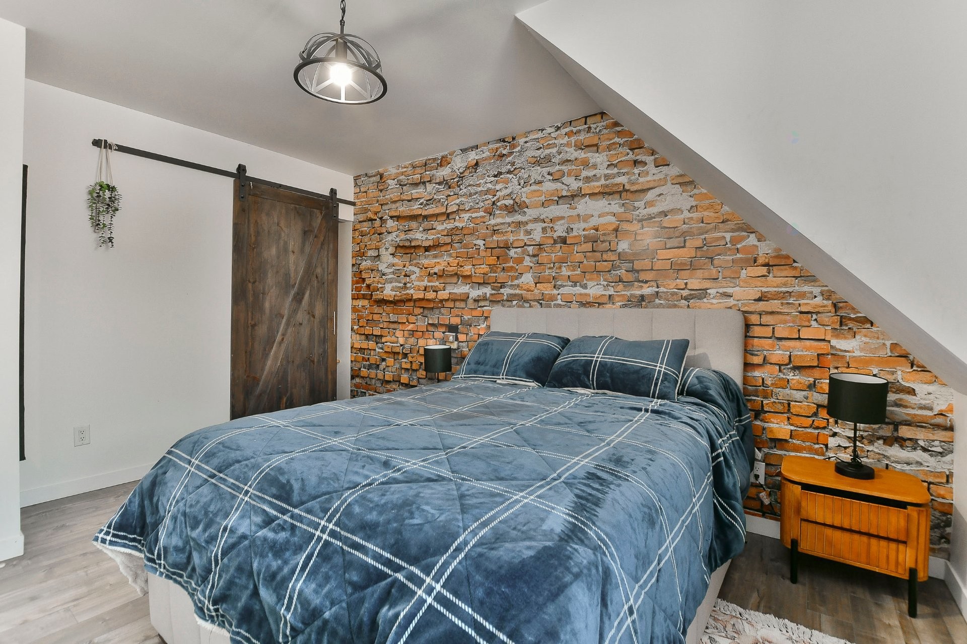 









108


Rue Vanier

,
L'Épiphanie,




QC
J5X3A7

