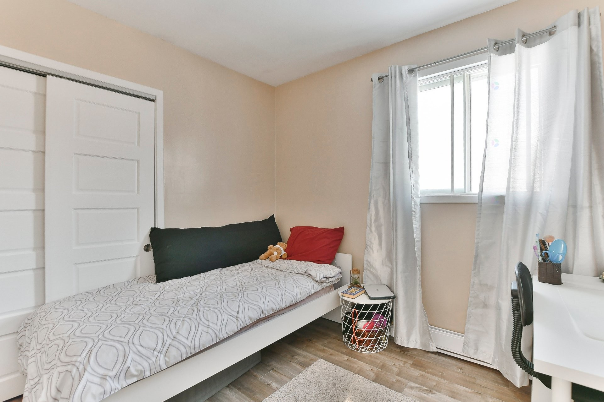 









108


Rue Vanier

,
L'Épiphanie,




QC
J5X3A7

