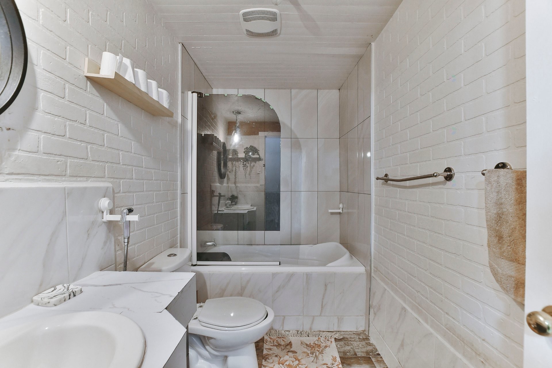 









108


Rue Vanier

,
L'Épiphanie,




QC
J5X3A7

