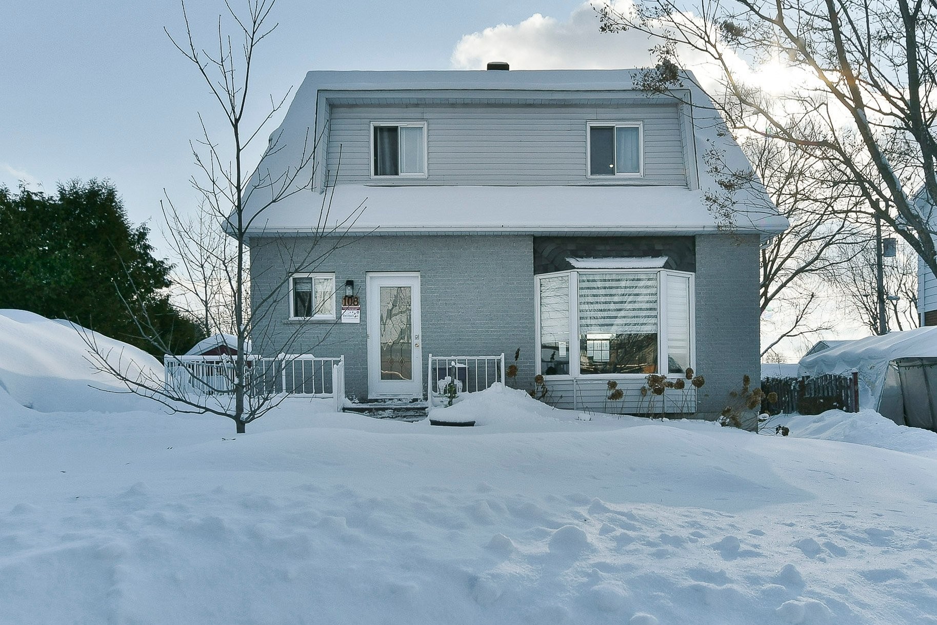 









108


Rue Vanier

,
L'Épiphanie,




QC
J5X3A7

