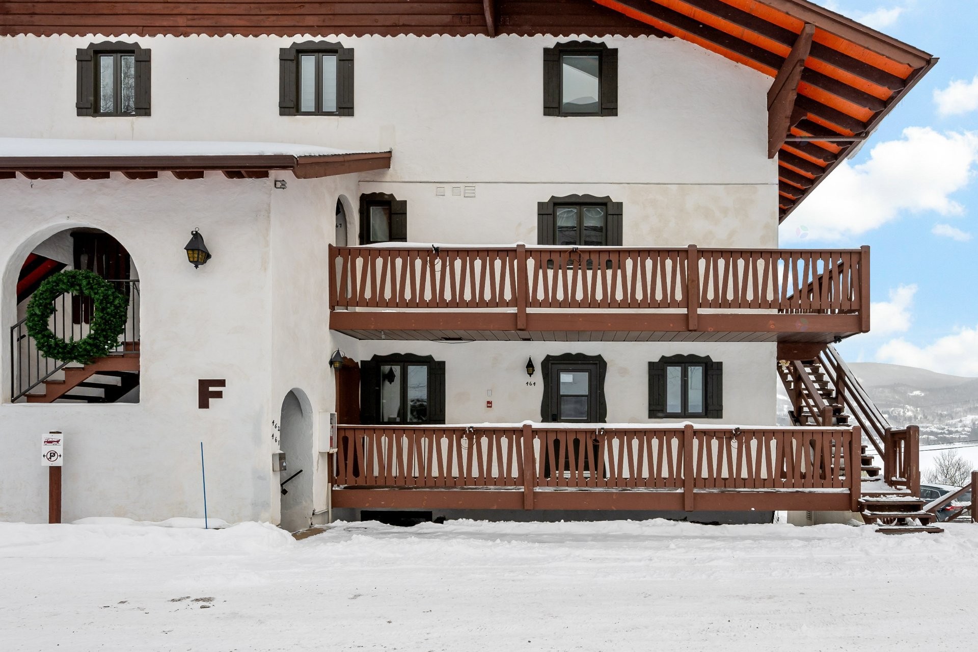 









140


Rue Cuttle

, 464,
Mont-Tremblant,




QC
J8E1B6

