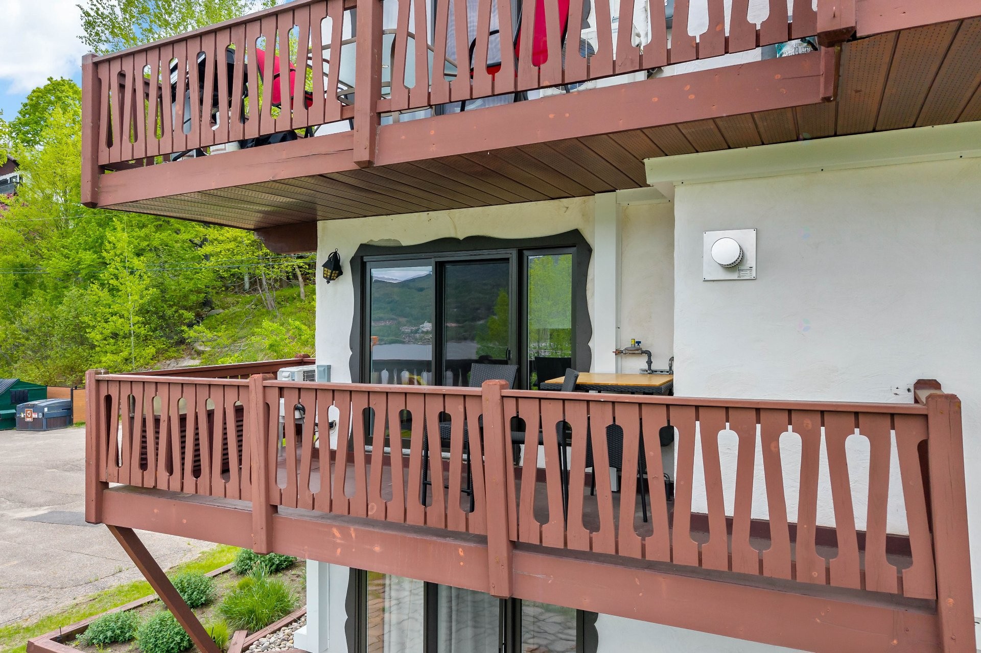 









140


Rue Cuttle

, 464,
Mont-Tremblant,




QC
J8E1B9

