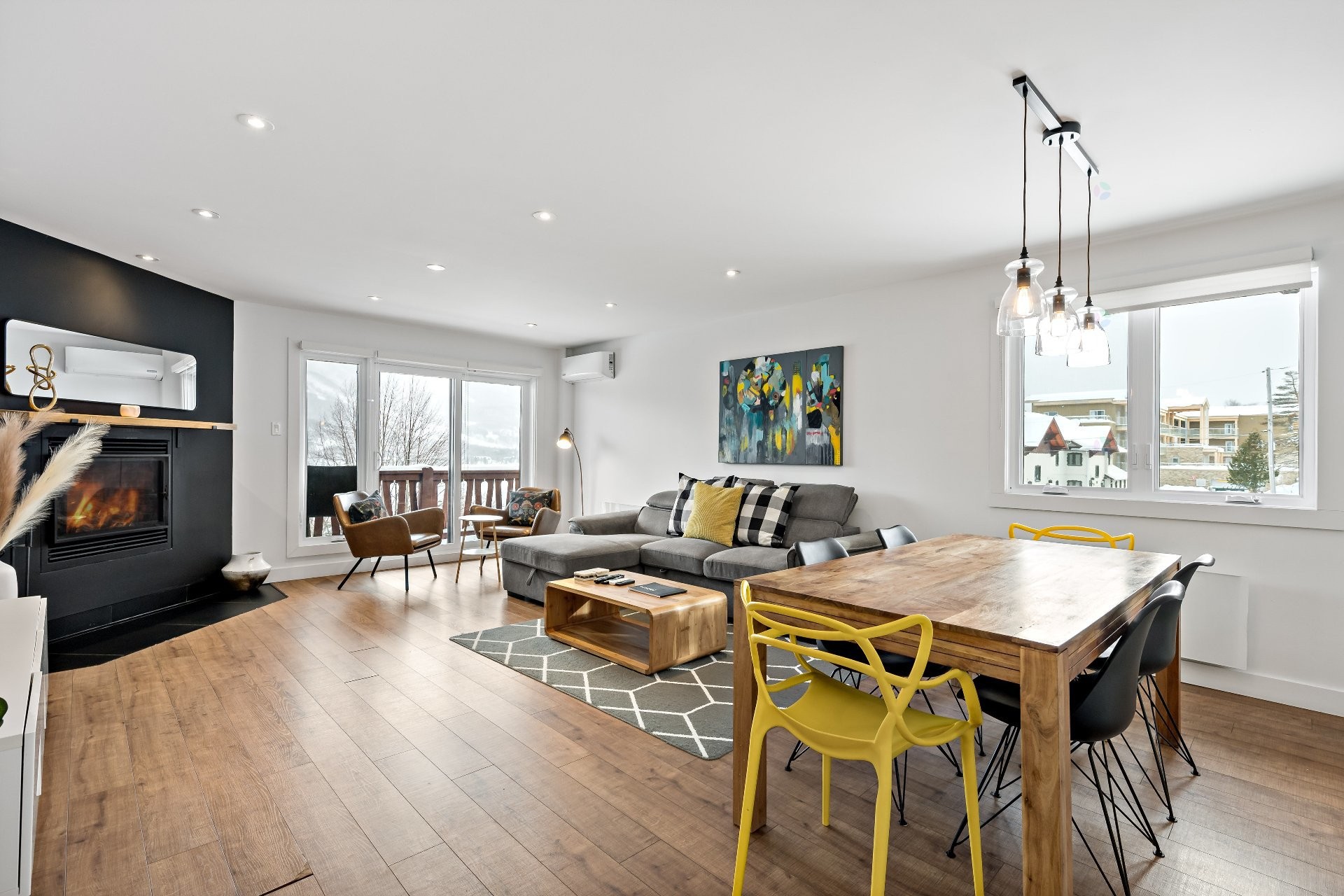 









140


Rue Cuttle

, 464,
Mont-Tremblant,




QC
J8E1B6

