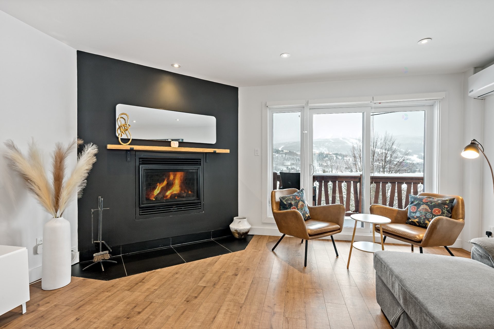 









140


Rue Cuttle

, 464,
Mont-Tremblant,




QC
J8E1B6

