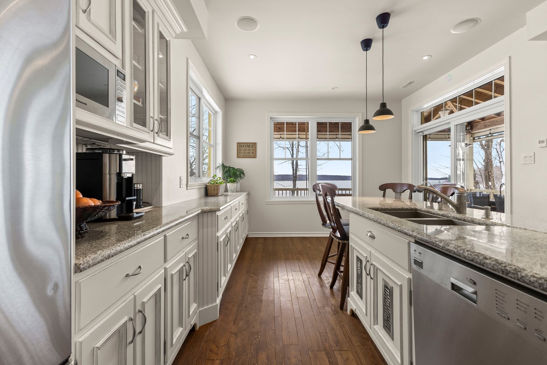 









243


Rue Létourneau

,
Rigaud,




QC
J0P1P0

