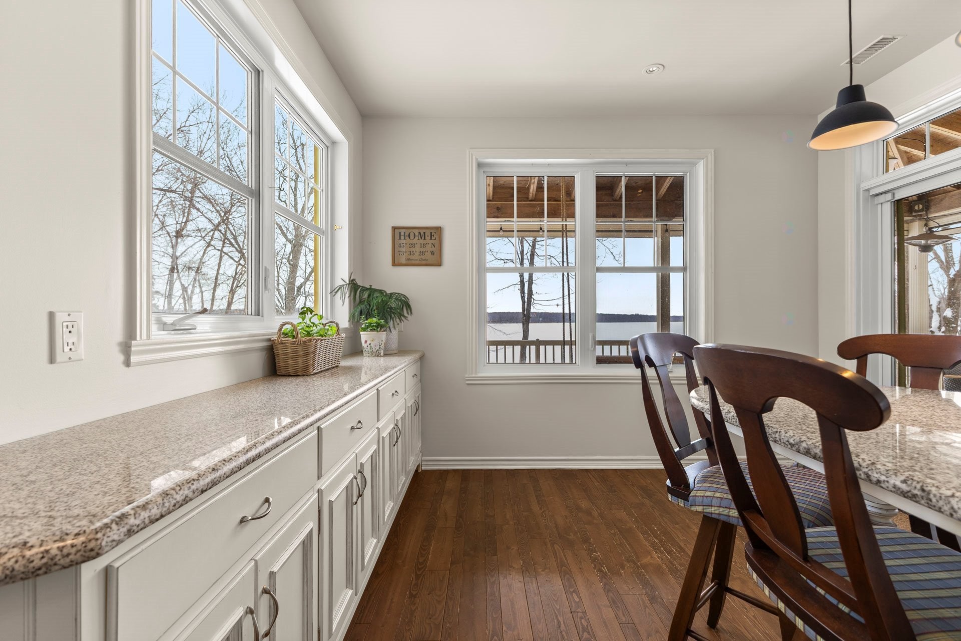 









243


Rue Létourneau

,
Rigaud,




QC
J0P1P0

