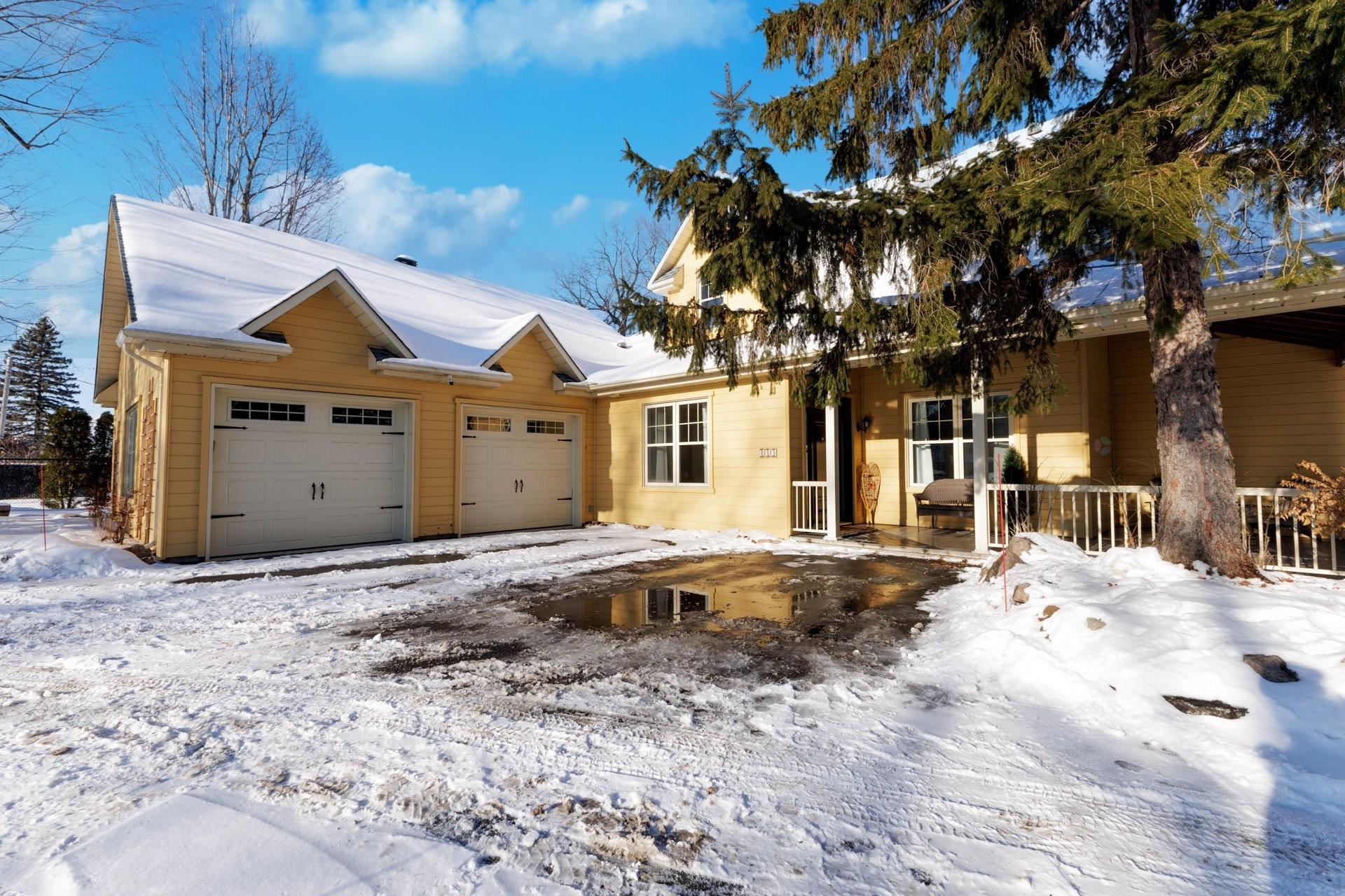 









243


Rue Létourneau

,
Rigaud,




QC
J0P1P0

