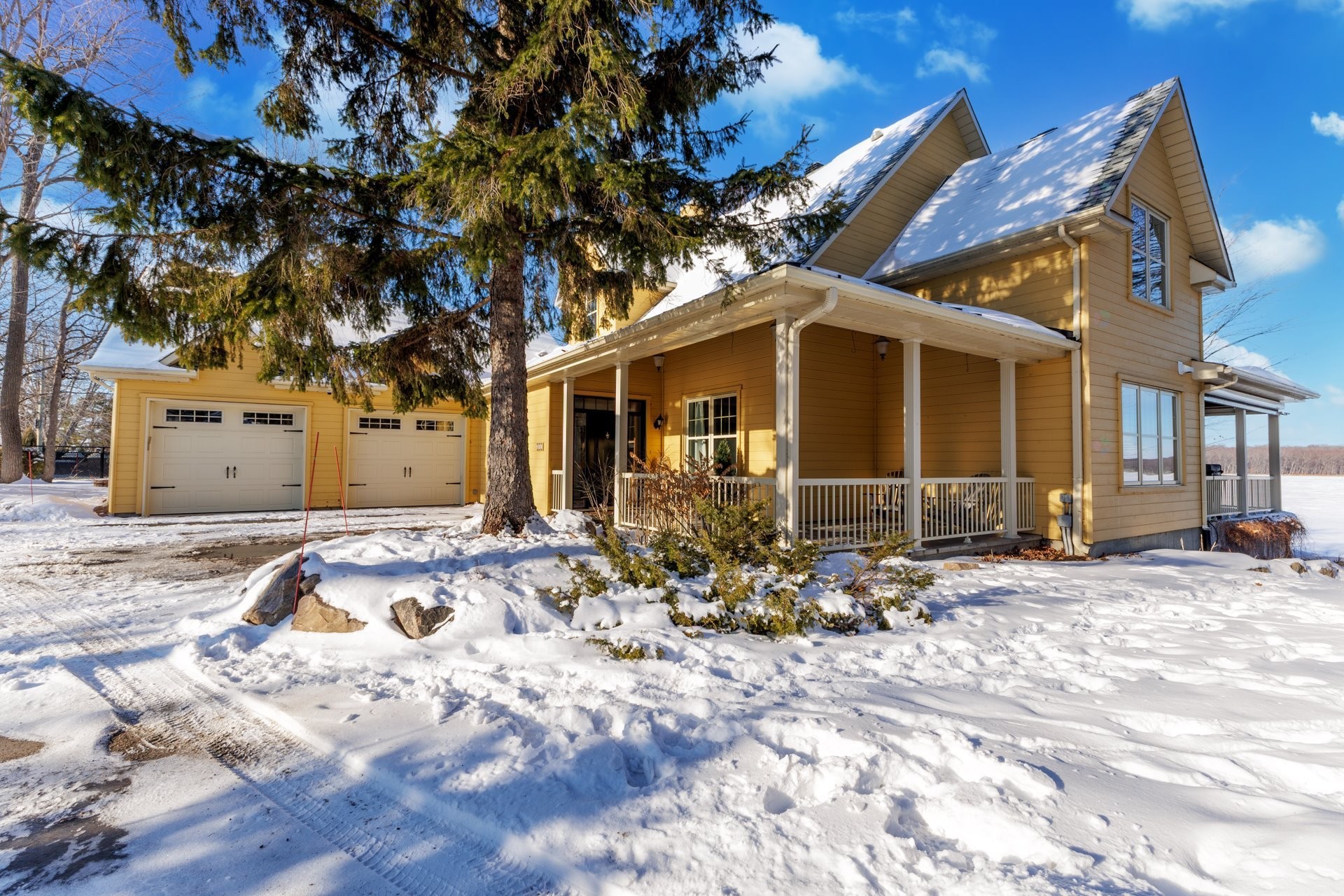 









243


Rue Létourneau

,
Rigaud,




QC
J0P1P0

