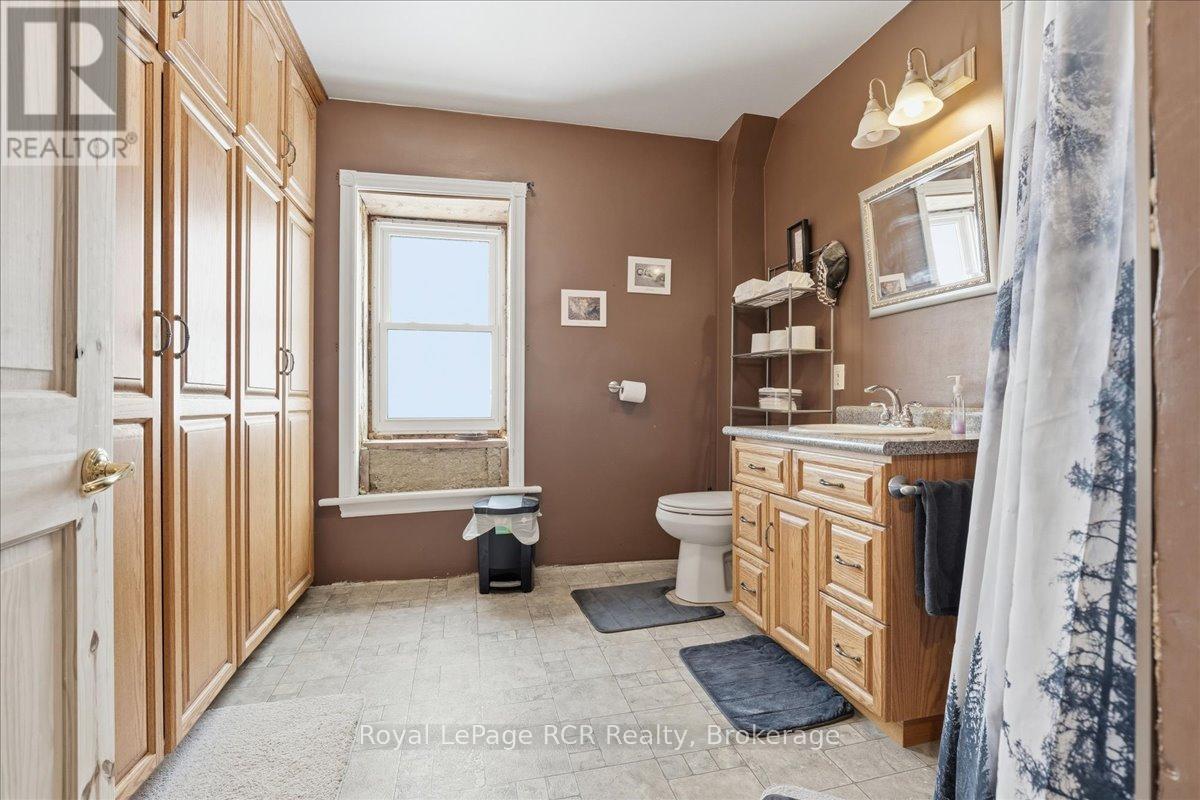 












45169 JAMESTOWN ROAD

,
Huron East (Grey),




Ontario
N4W3G7

