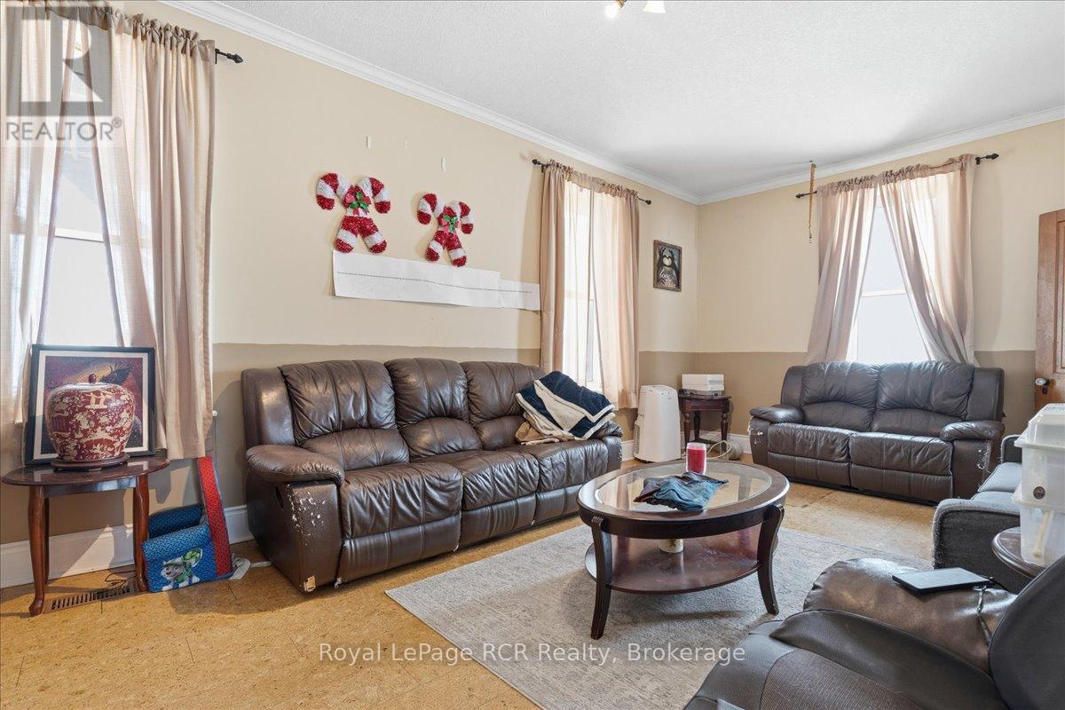 












45169 JAMESTOWN ROAD

,
Huron East (Grey),




Ontario
N4W3G7

