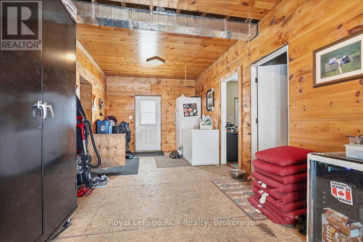 












45169 JAMESTOWN ROAD

,
Huron East (Grey),




Ontario
N4W3G7

