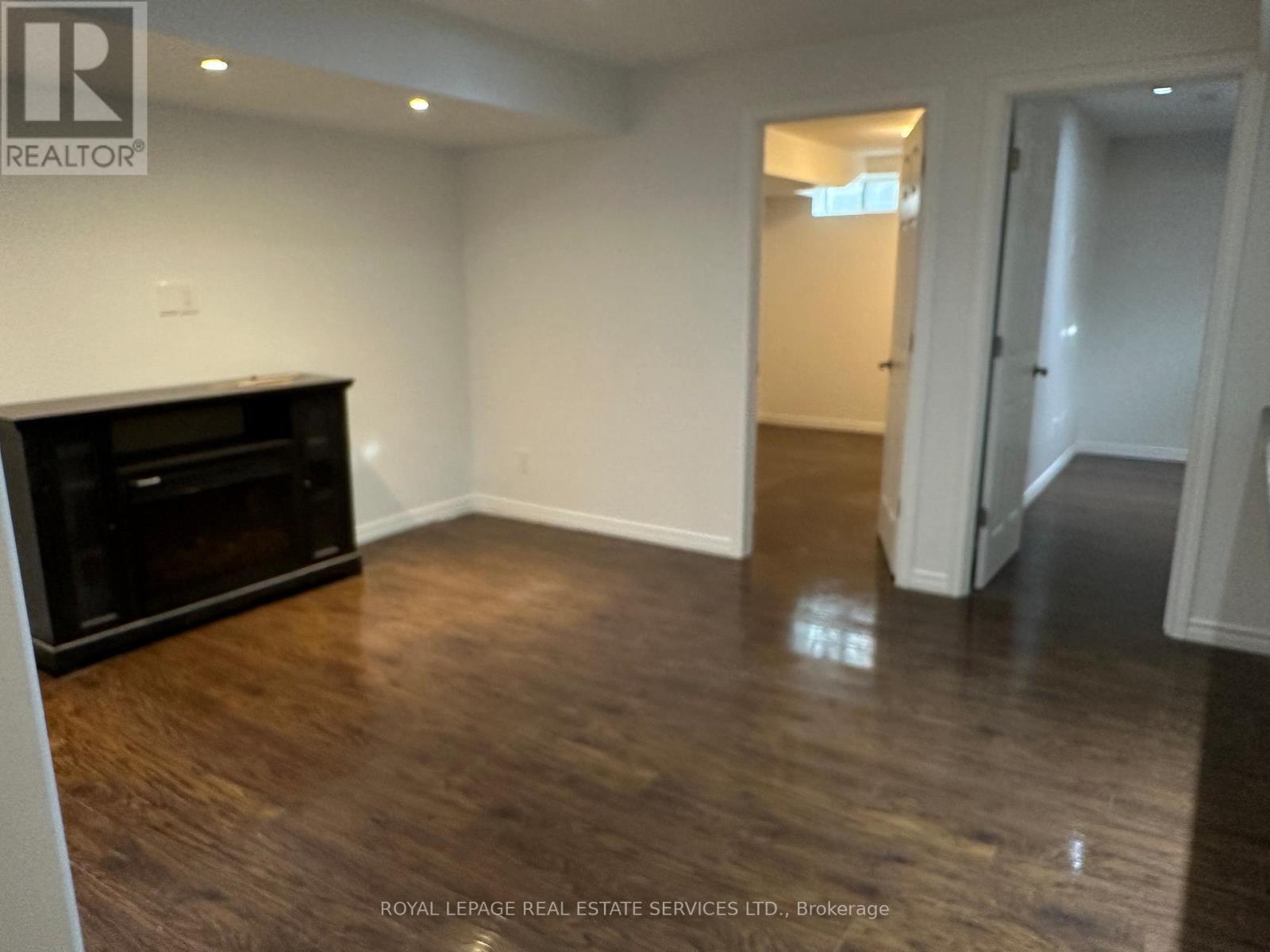 












BSMT - 1 GRUENWALD GATE E

,
Brampton,




Ontario
L6Y6C4

