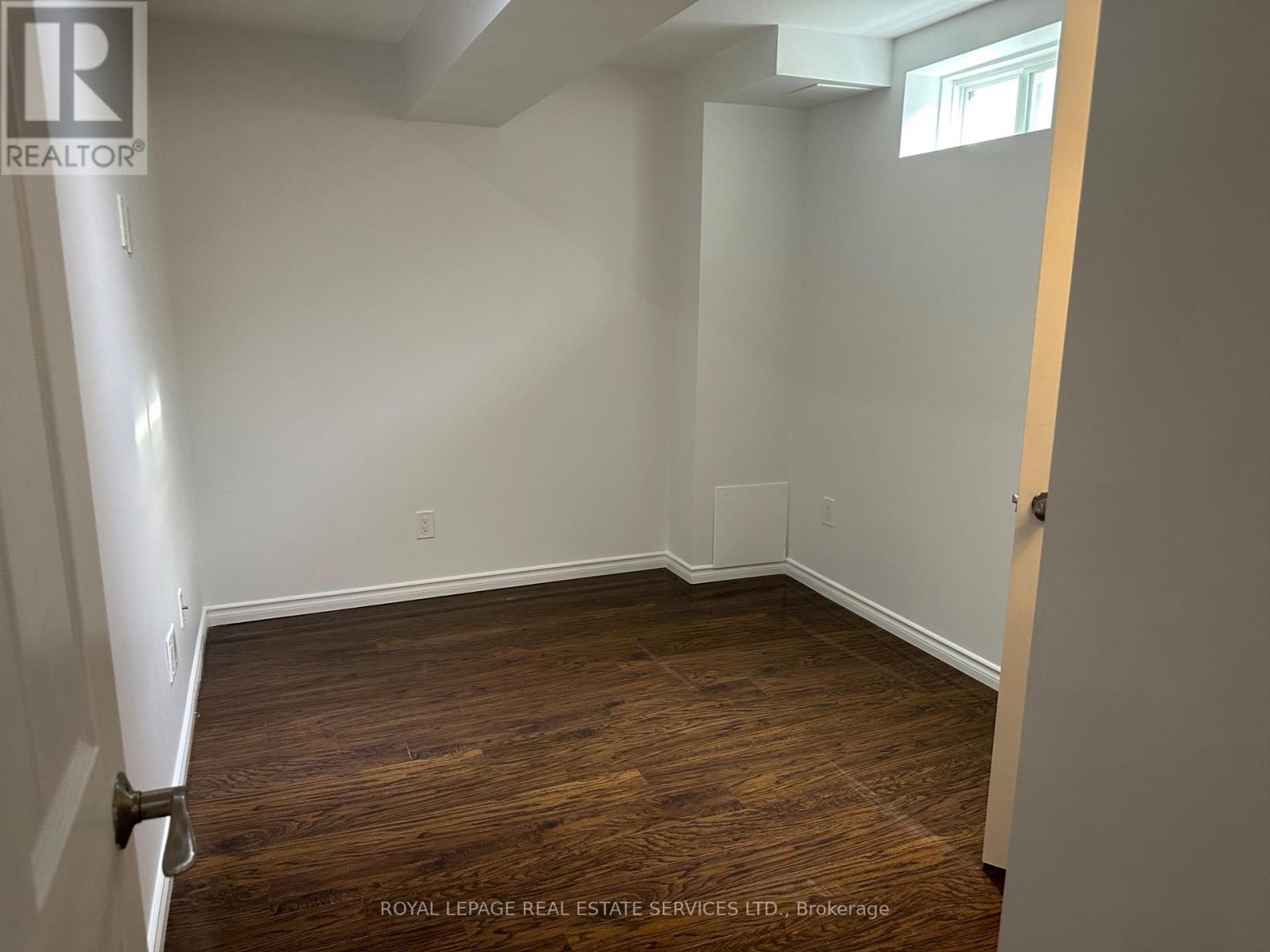 












BSMT - 1 GRUENWALD GATE E

,
Brampton,




Ontario
L6Y6C4

