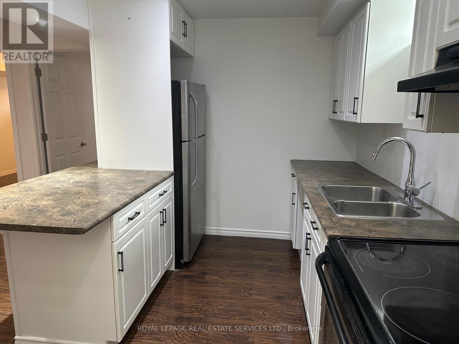 












BSMT - 1 GRUENWALD GATE E

,
Brampton,




Ontario
L6Y6C4

