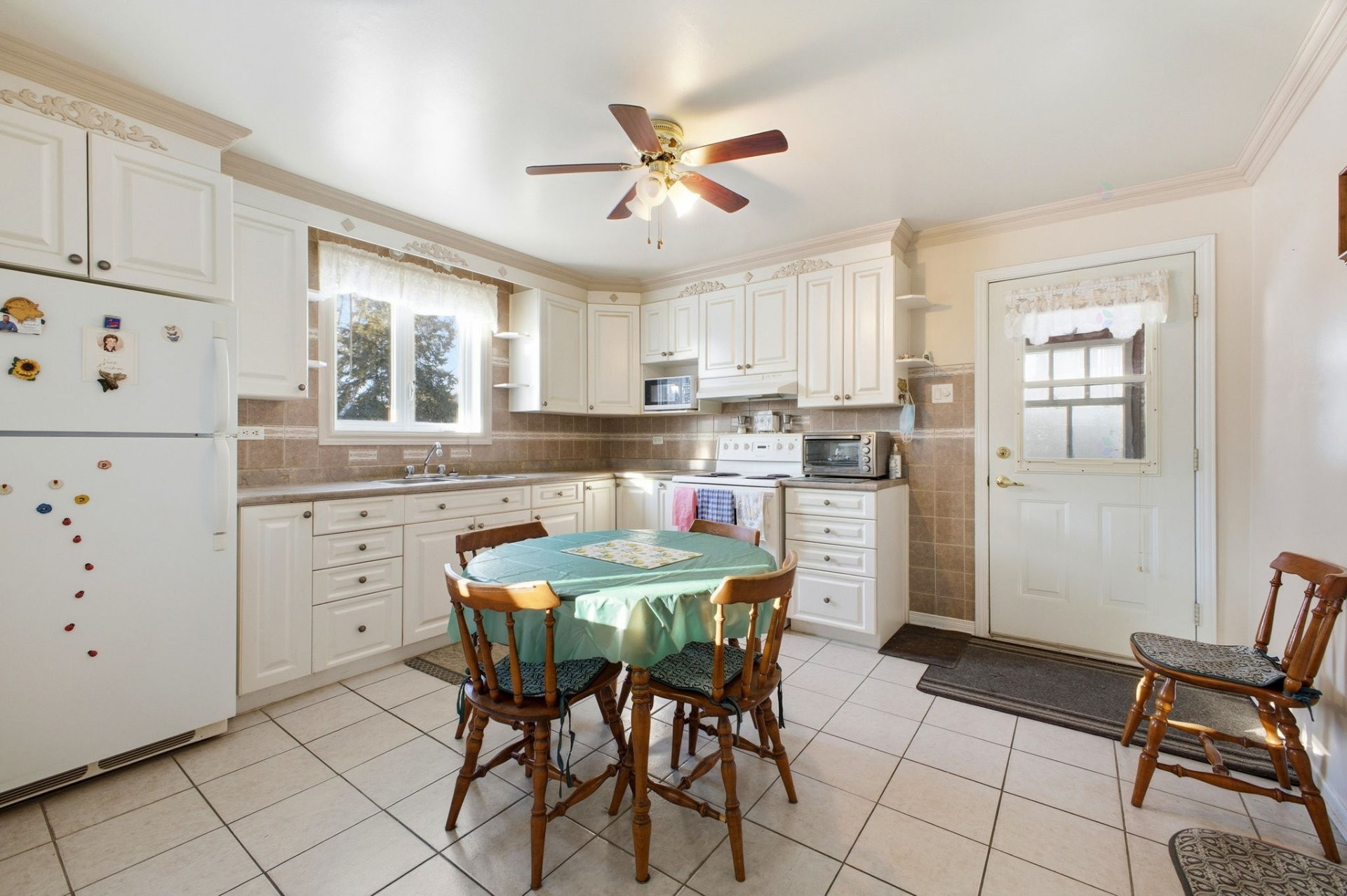 









6


Rue Yvon-Chénier

,
Gatineau (Gatineau),




QC
J8P2G4

