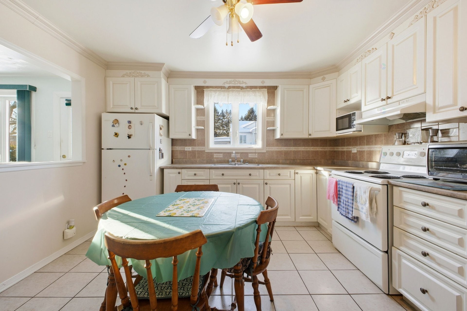 









6


Rue Yvon-Chénier

,
Gatineau (Gatineau),




QC
J8P2G4

