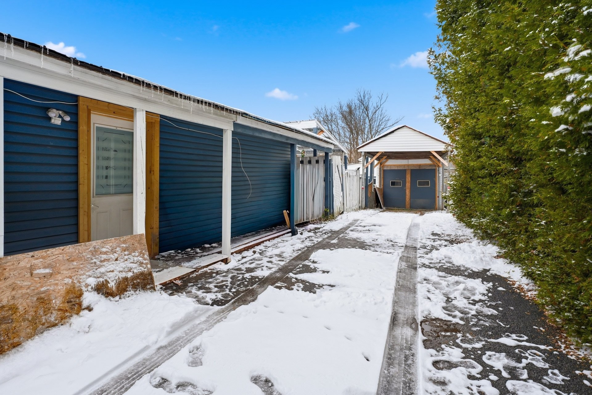 









131


Rue Lefebvre

,
Gatineau (Buckingham),




QC
J8L1E6

