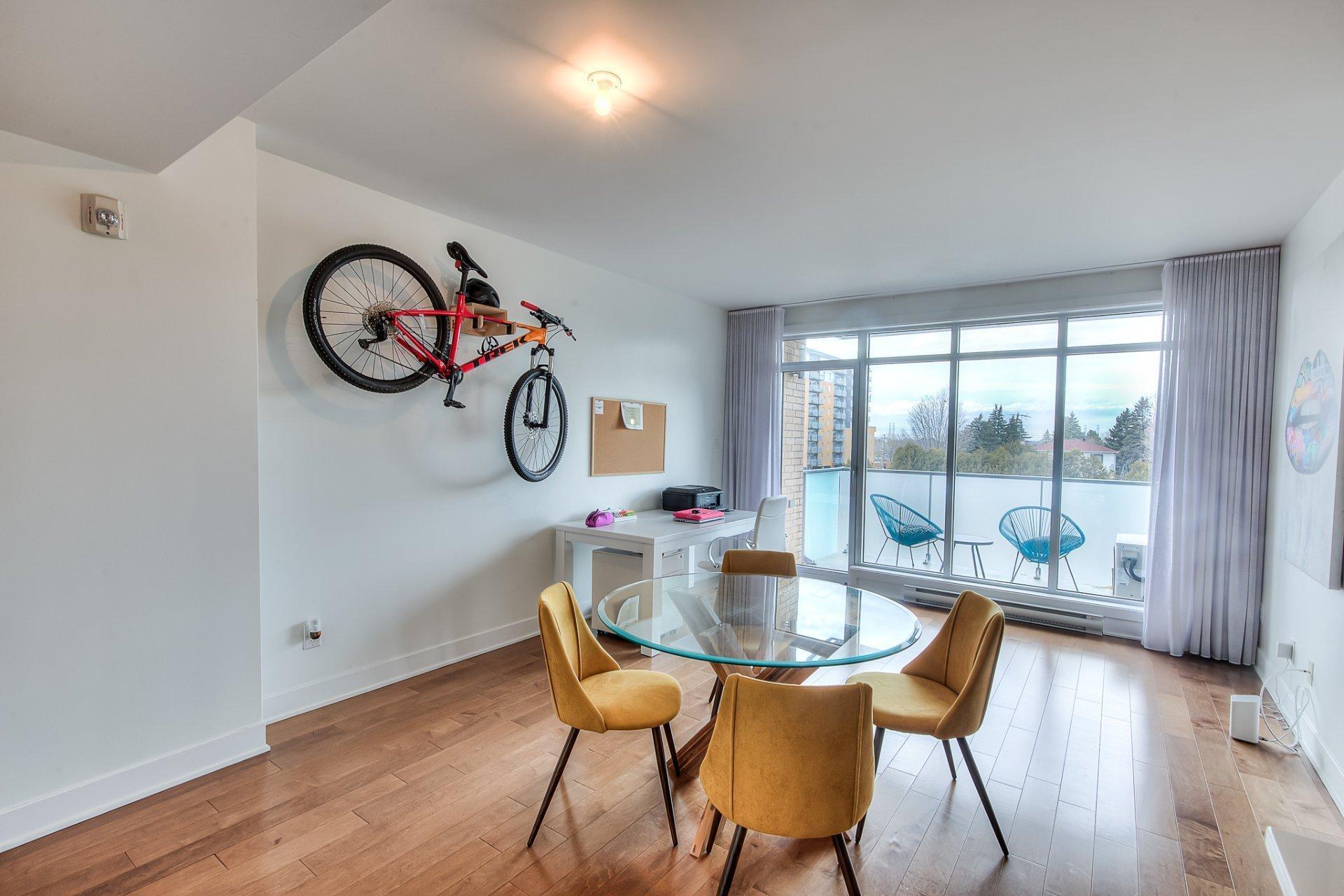 









3499


Av. Jacques-Bureau

, 306,
Laval (Chomedey),




QC
H7P0J8

