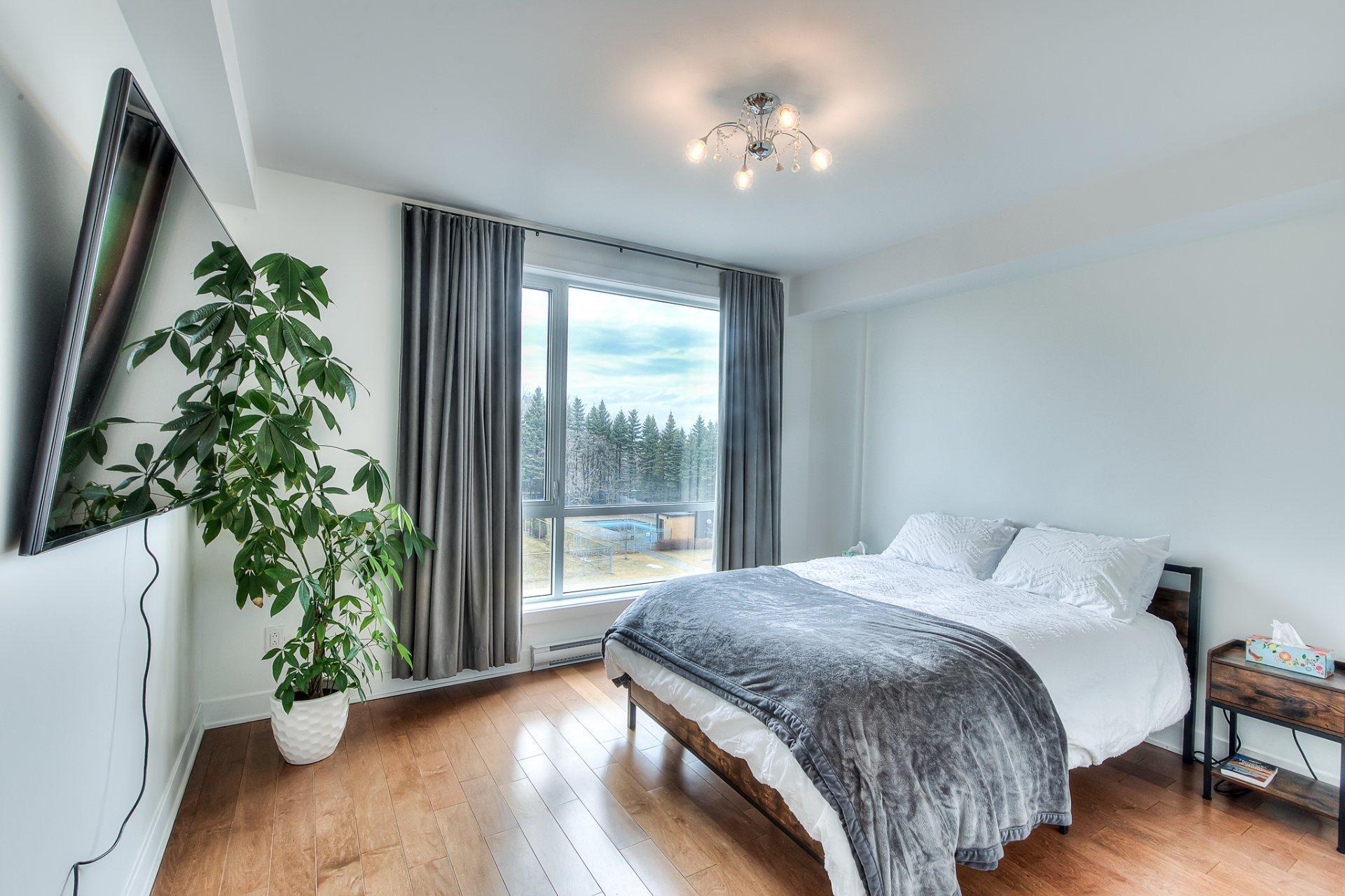 









3499


Av. Jacques-Bureau

, 306,
Laval (Chomedey),




QC
H7P0J8

