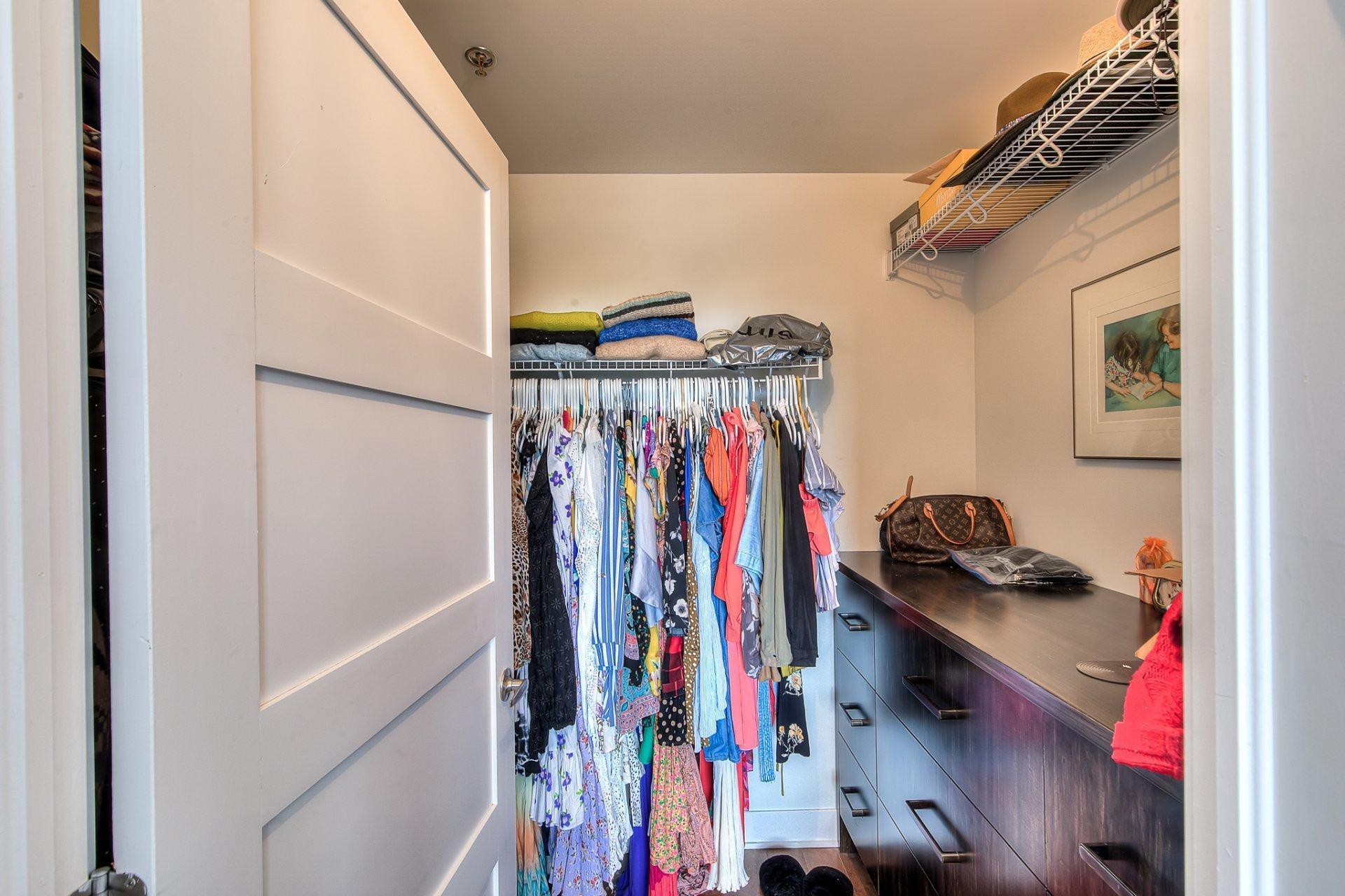 









3499


Av. Jacques-Bureau

, 306,
Laval (Chomedey),




QC
H7P0J8

