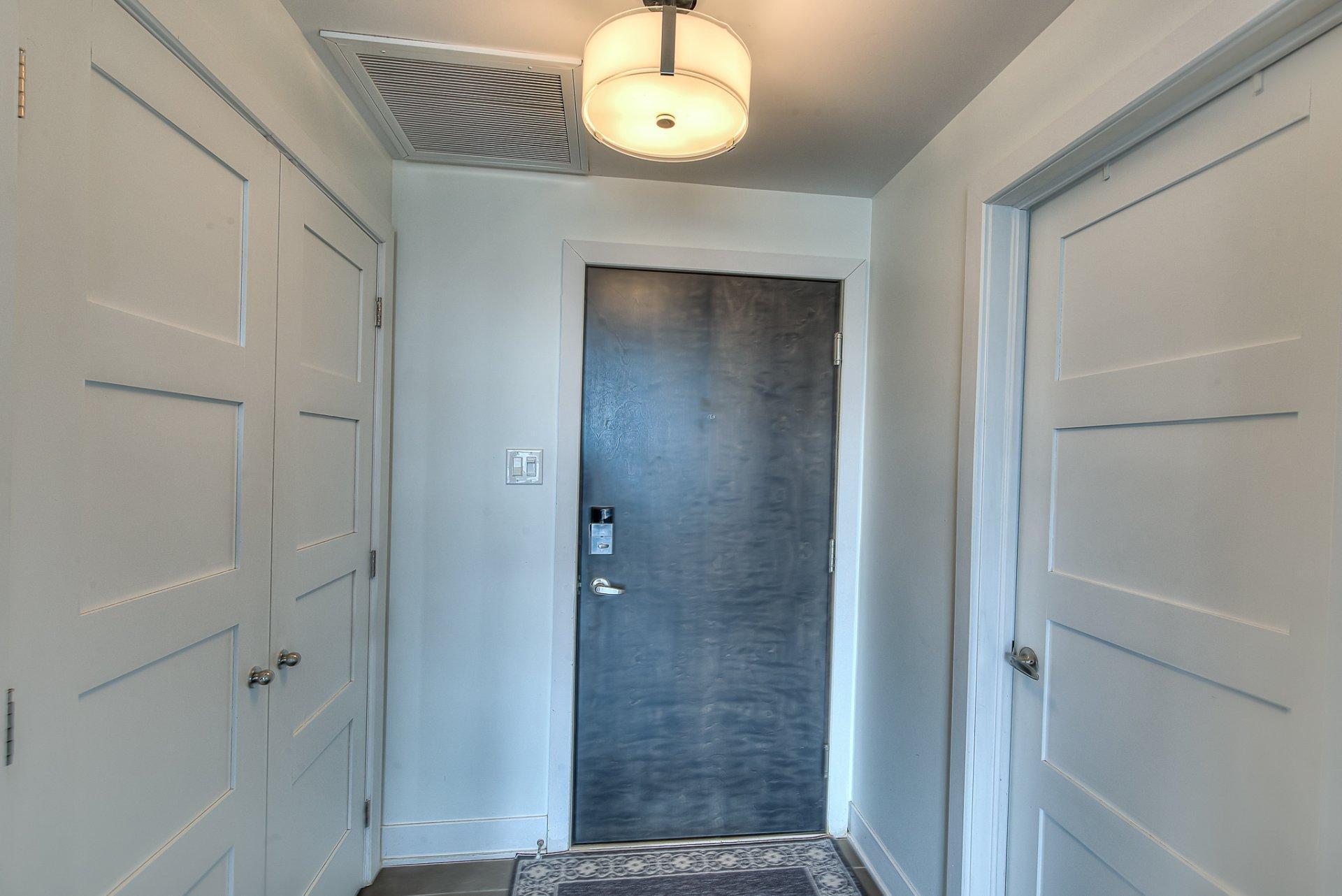 









3499


Av. Jacques-Bureau

, 306,
Laval (Chomedey),




QC
H7P0J8

