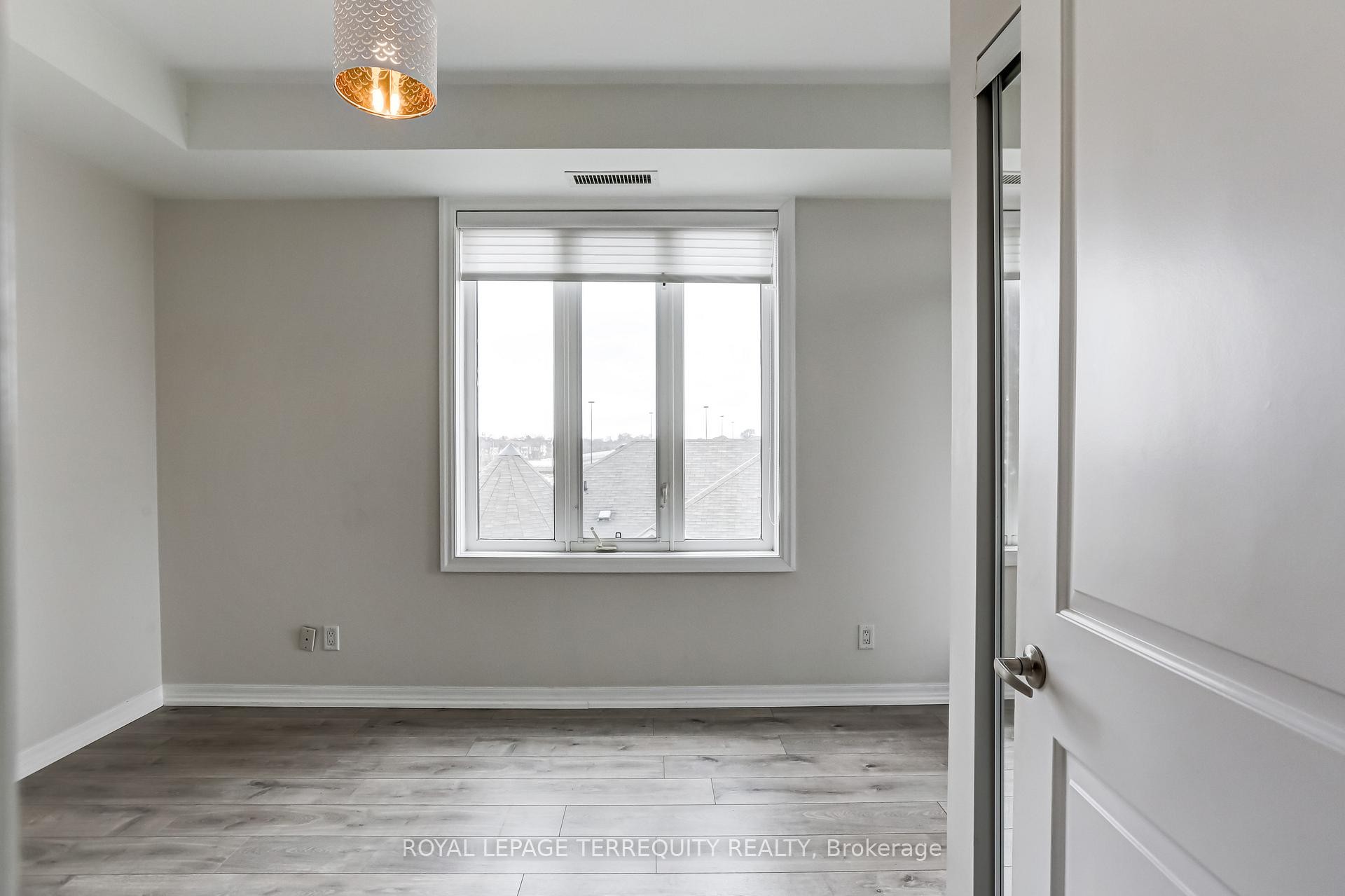 









245


Dalesford

Road, 422,
Toronto,




ON
M8Y 4H7

