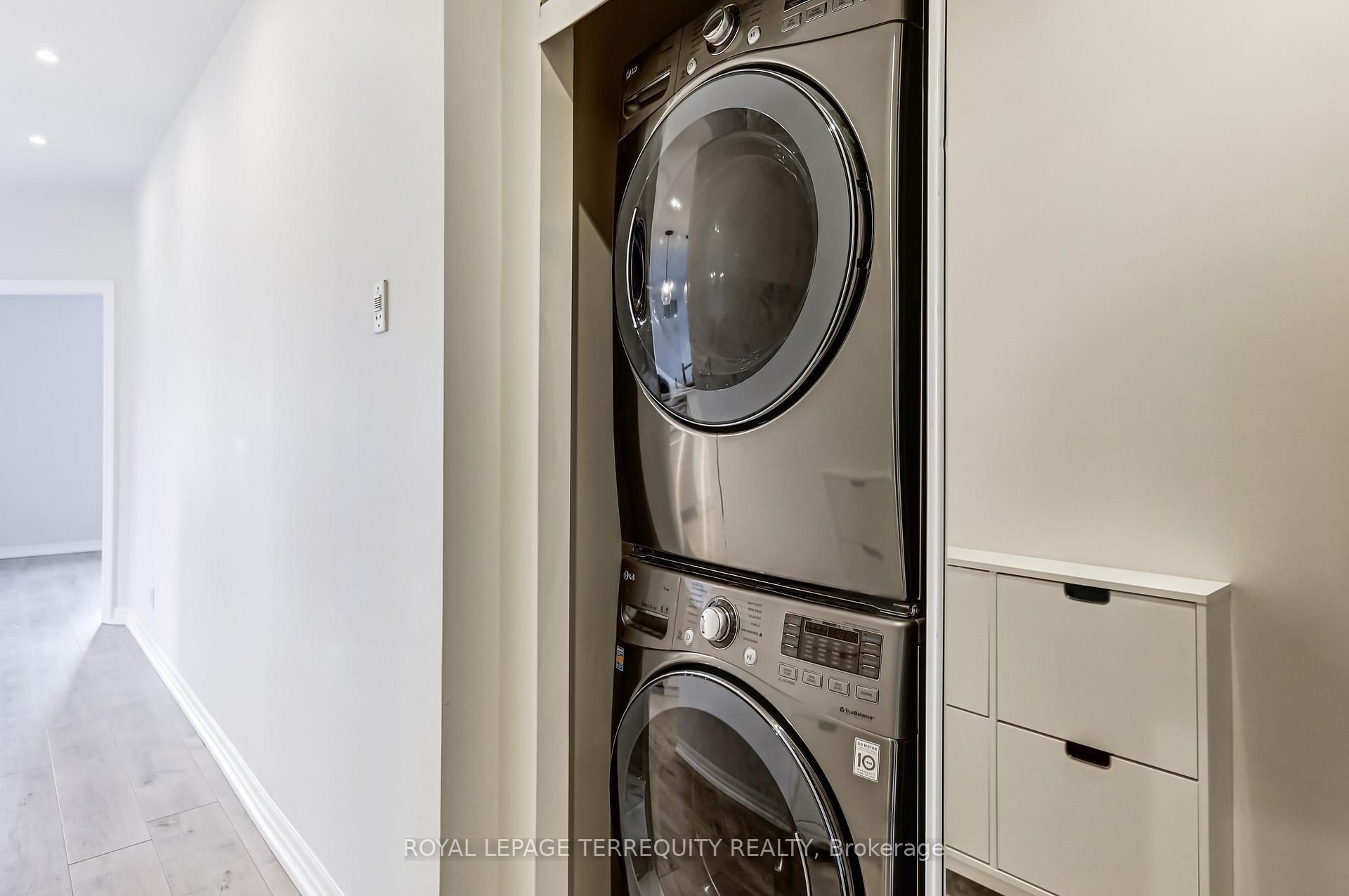 









245


Dalesford

Road, 422,
Toronto,




ON
M8Y 4H7

