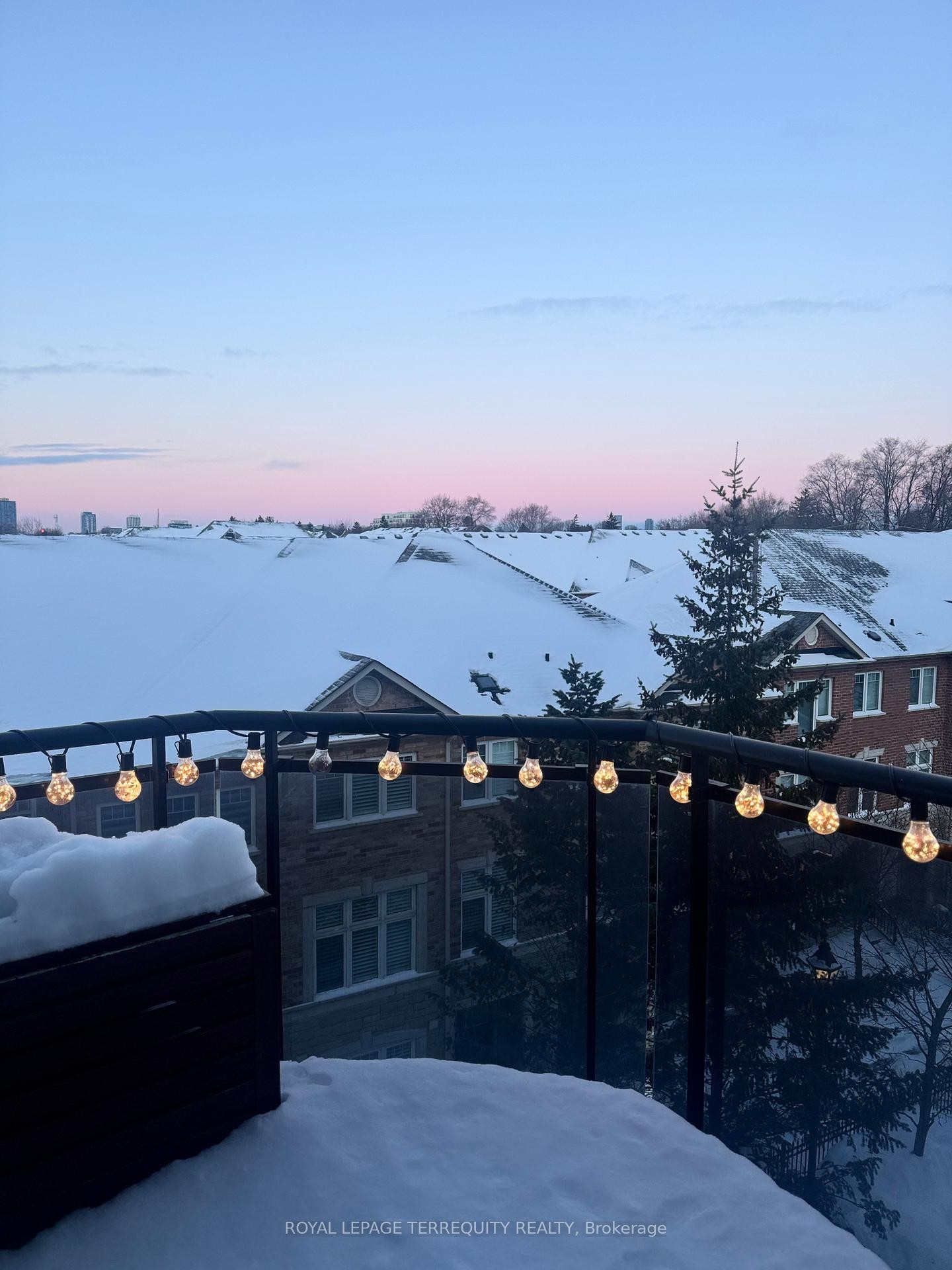 









245


Dalesford

Road, 422,
Toronto,




ON
M8Y 4H7

