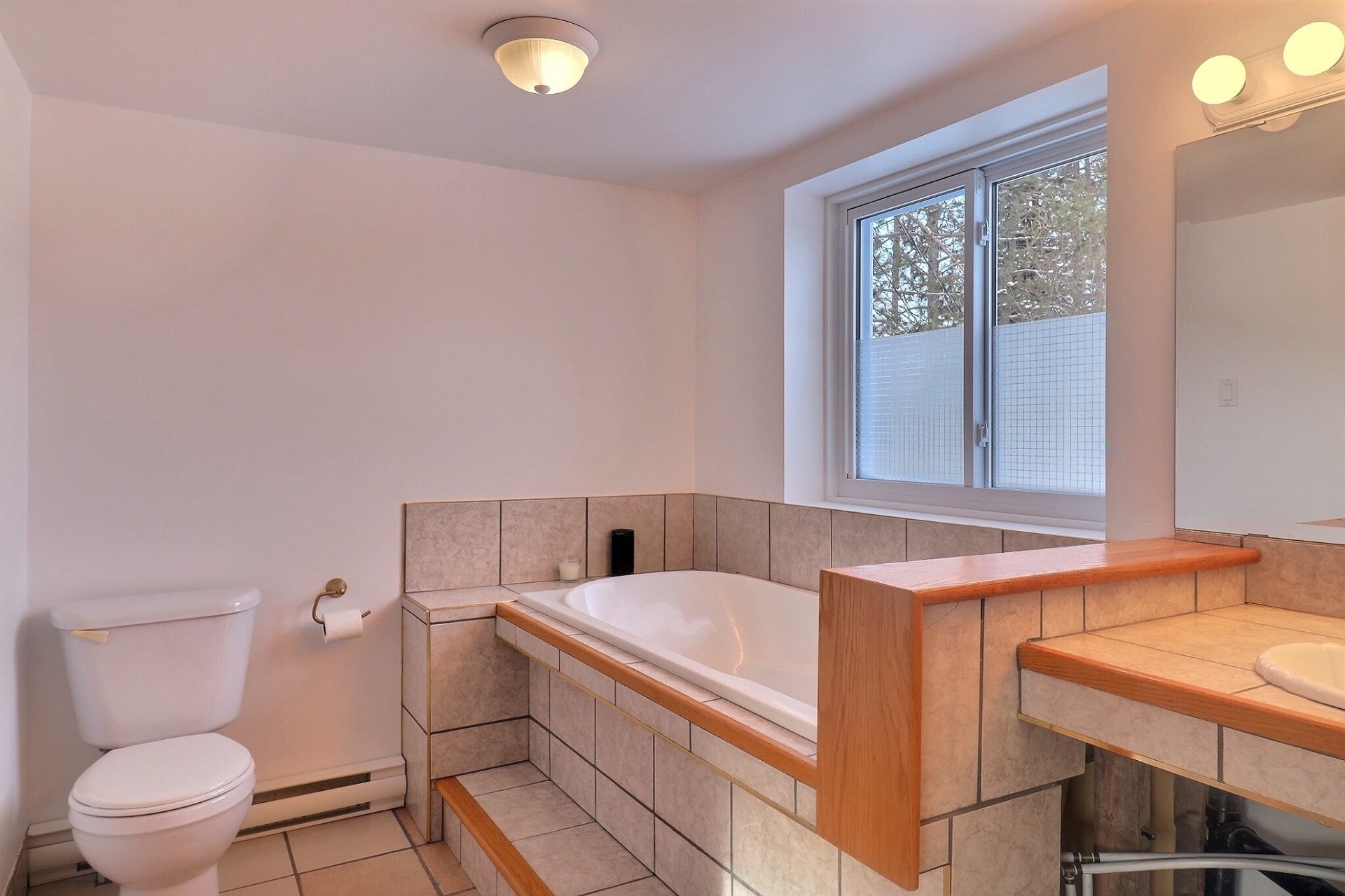 









69


Ch. de Blue Sea

,
Gracefield,




QC
J0X1W0

