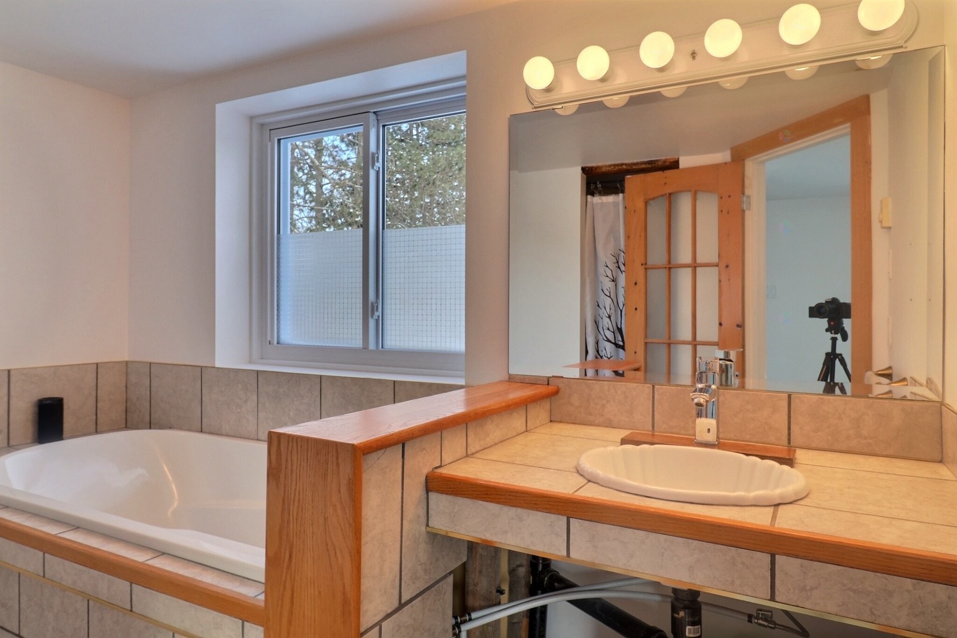 









69


Ch. de Blue Sea

,
Gracefield,




QC
J0X1W0

