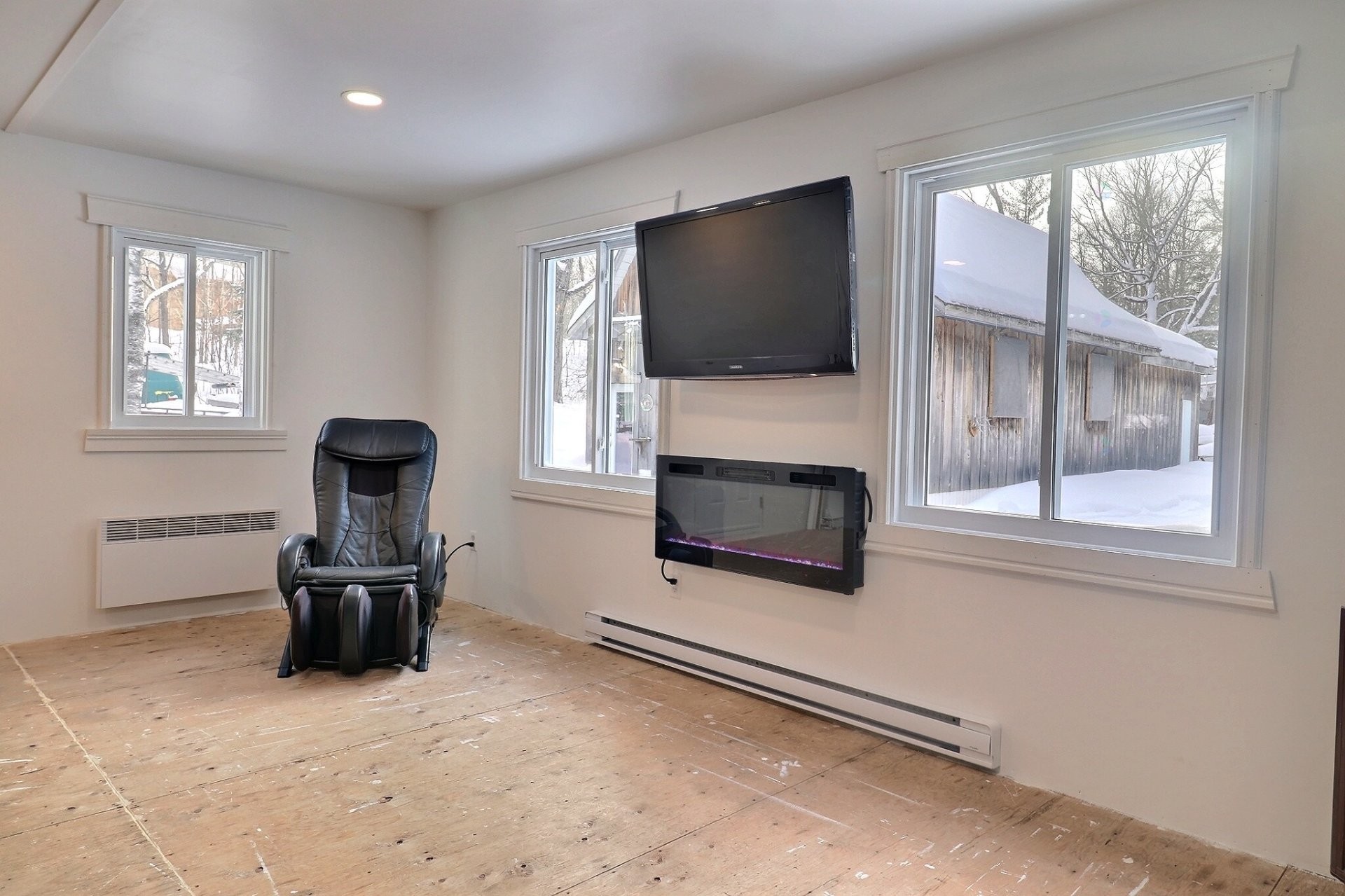 









69


Ch. de Blue Sea

,
Gracefield,




QC
J0X1W0

