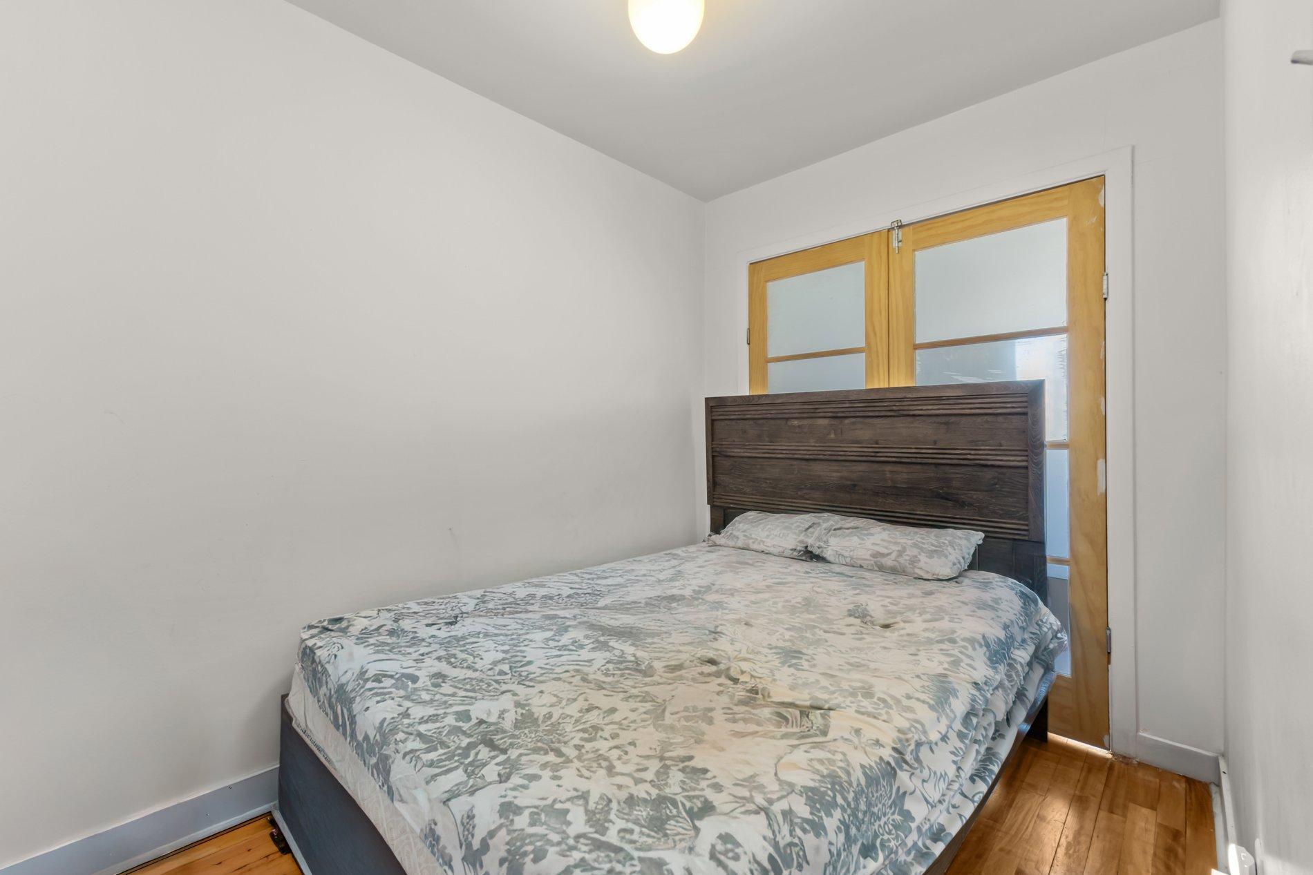 









7360

 - 7366


Av. de la Nantaise

,
Montréal (Anjou),




QC
H1M1B5

