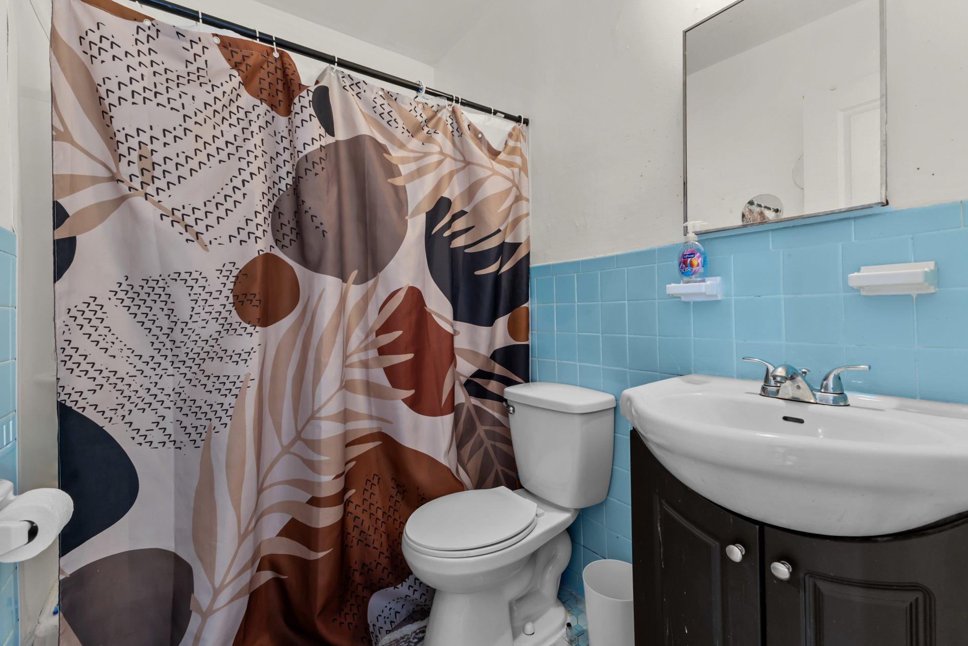 









7360

 - 7366


Av. de la Nantaise

,
Montréal (Anjou),




QC
H1M1B5

