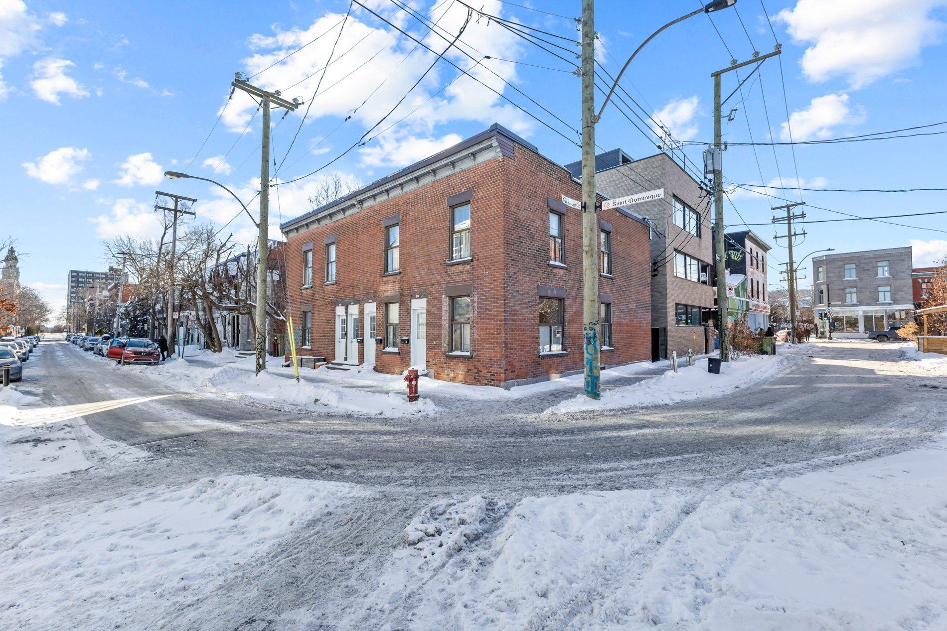 









5192

 - 5194


Rue St-Dominique

,
Montréal (Le Plateau-Mont-Royal),




QC
H2T1V2

