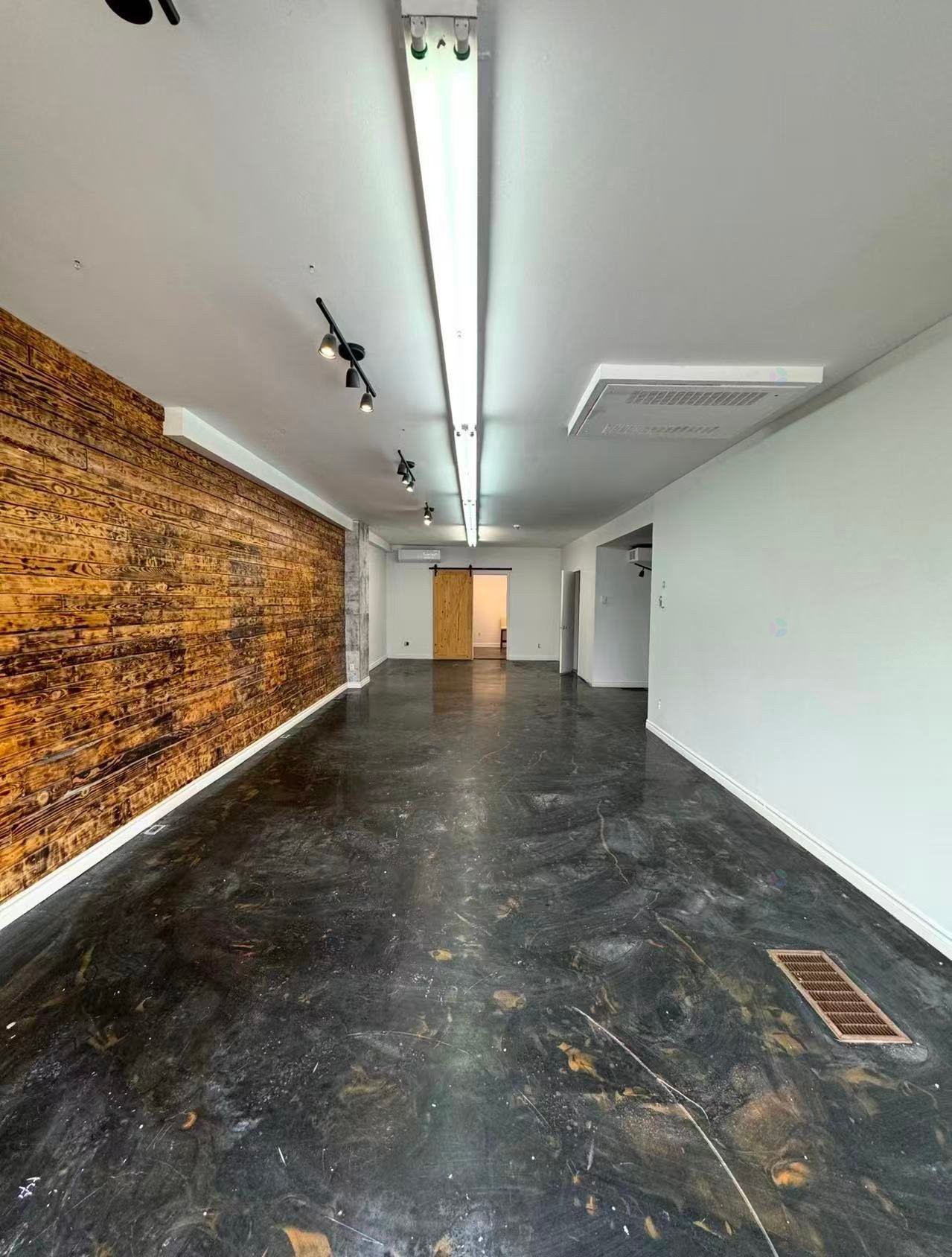 









791

 - 795


Rue Ste-Hélène

,
Longueuil (Le Vieux-Longueuil),




QC
J4K3R5

