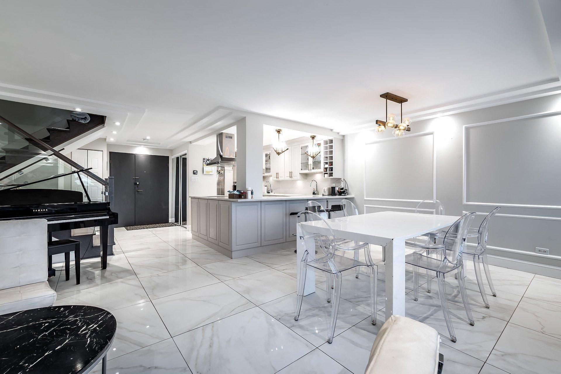 









5790


Av. Rembrandt

, 905,
Côte-Saint-Luc,




QC
H4W2V2

