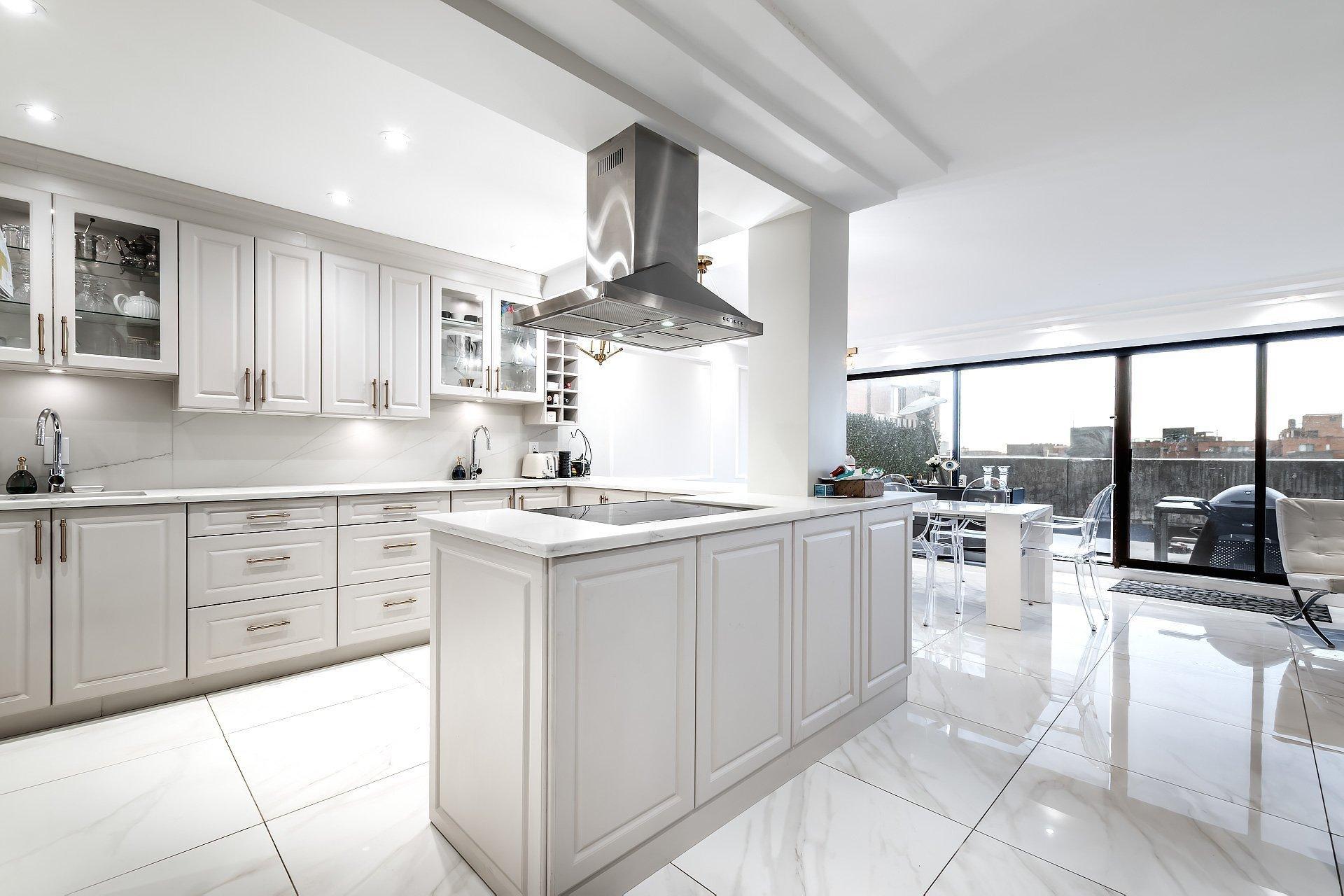 









5790


Av. Rembrandt

, 905,
Côte-Saint-Luc,




QC
H4W2V2

