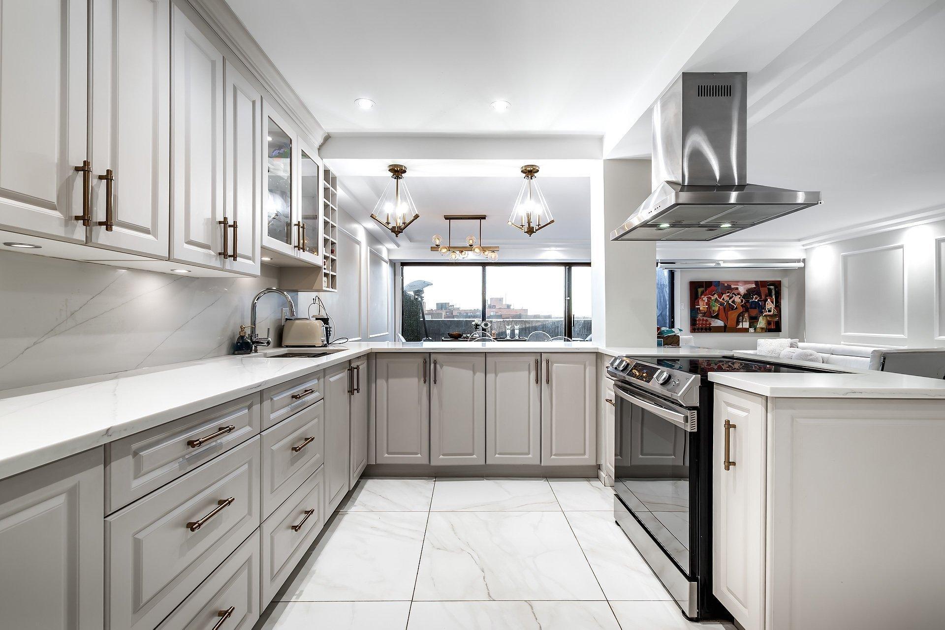 









5790


Av. Rembrandt

, 905,
Côte-Saint-Luc,




QC
H4W2V2

