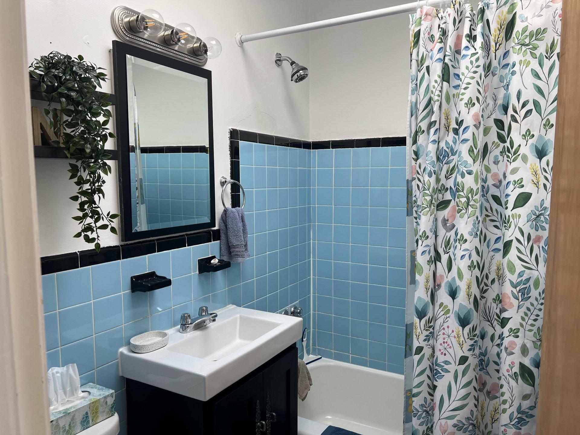 









8390


Rue Centrale

,
Montréal (LaSalle),




QC
H8P1M8

