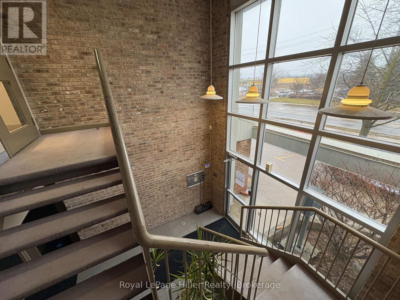 












516 HURON STREET

,
Stratford,




Ontario
N5A5T7

