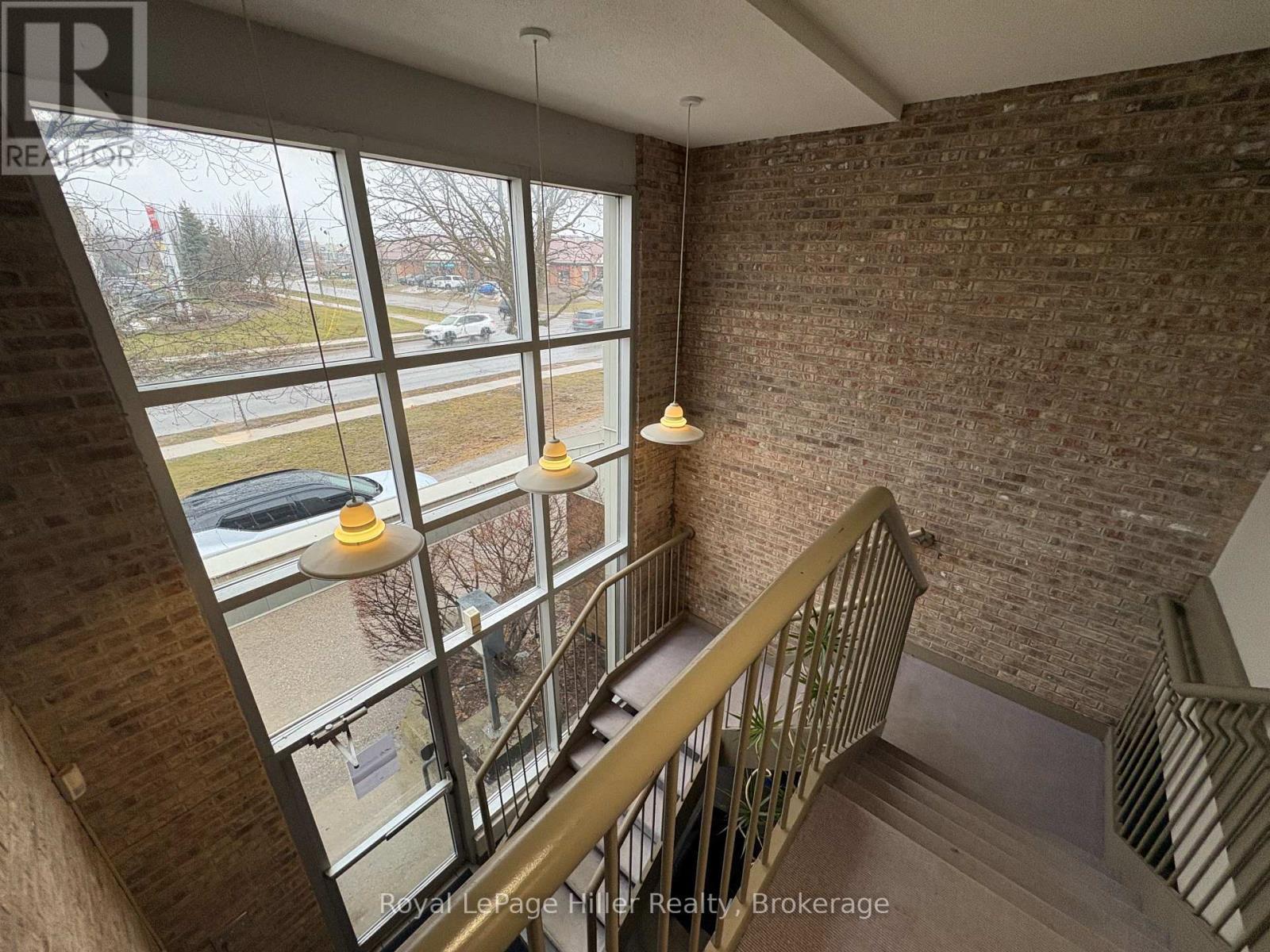 












516 HURON STREET

,
Stratford,




Ontario
N5A5T7

