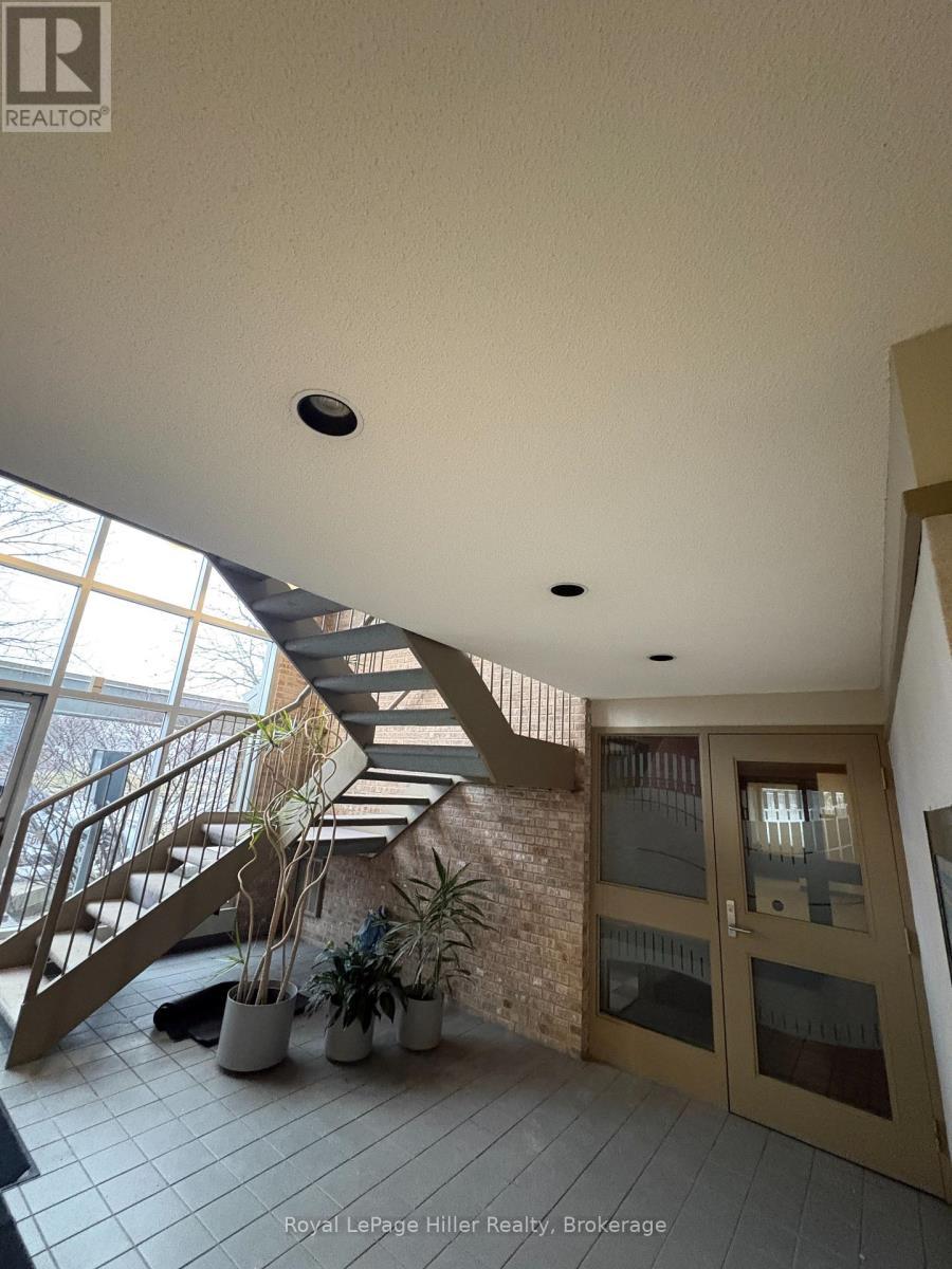 












516 HURON STREET

,
Stratford,




Ontario
N5A5T7

