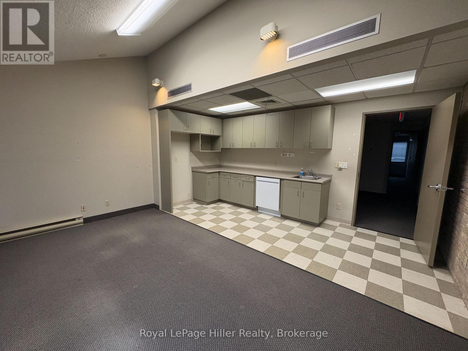 












516 HURON STREET

,
Stratford,




Ontario
N5A5T7

