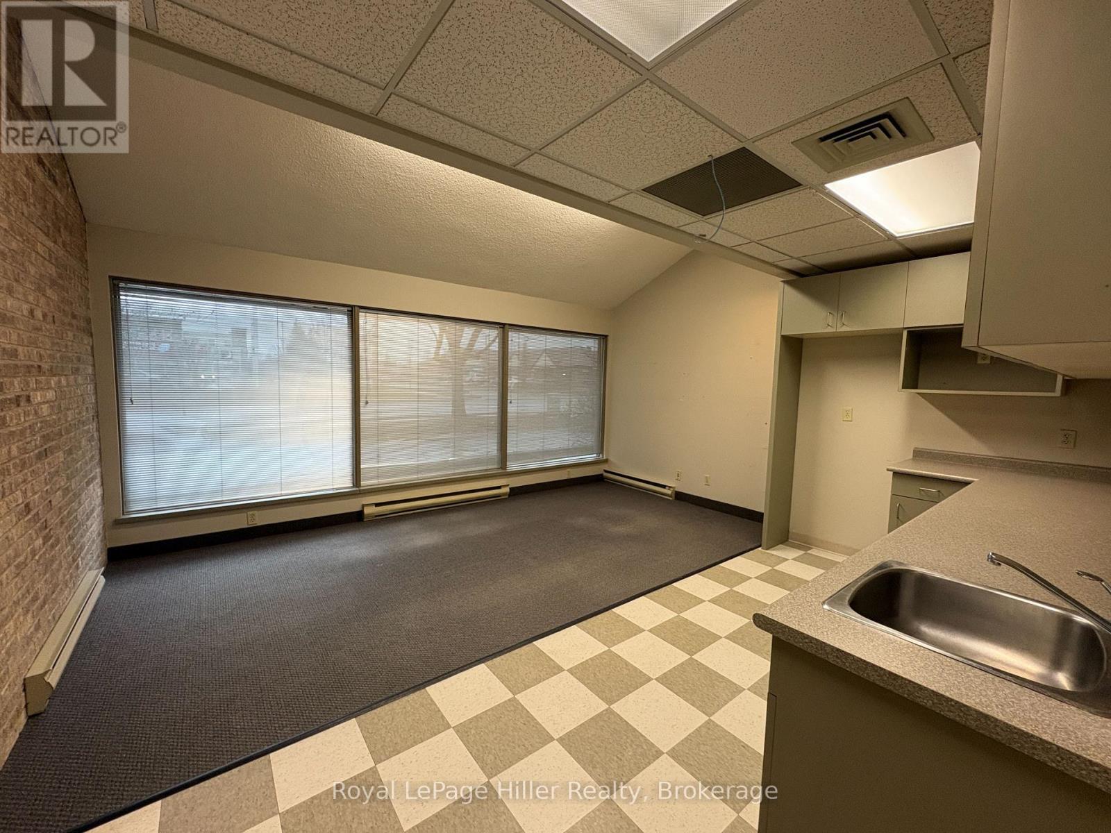 












516 HURON STREET

,
Stratford,




Ontario
N5A5T7

