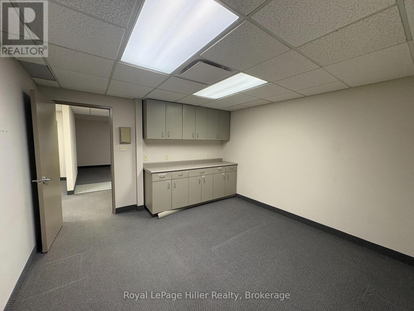 












516 HURON STREET

,
Stratford,




Ontario
N5A5T7

